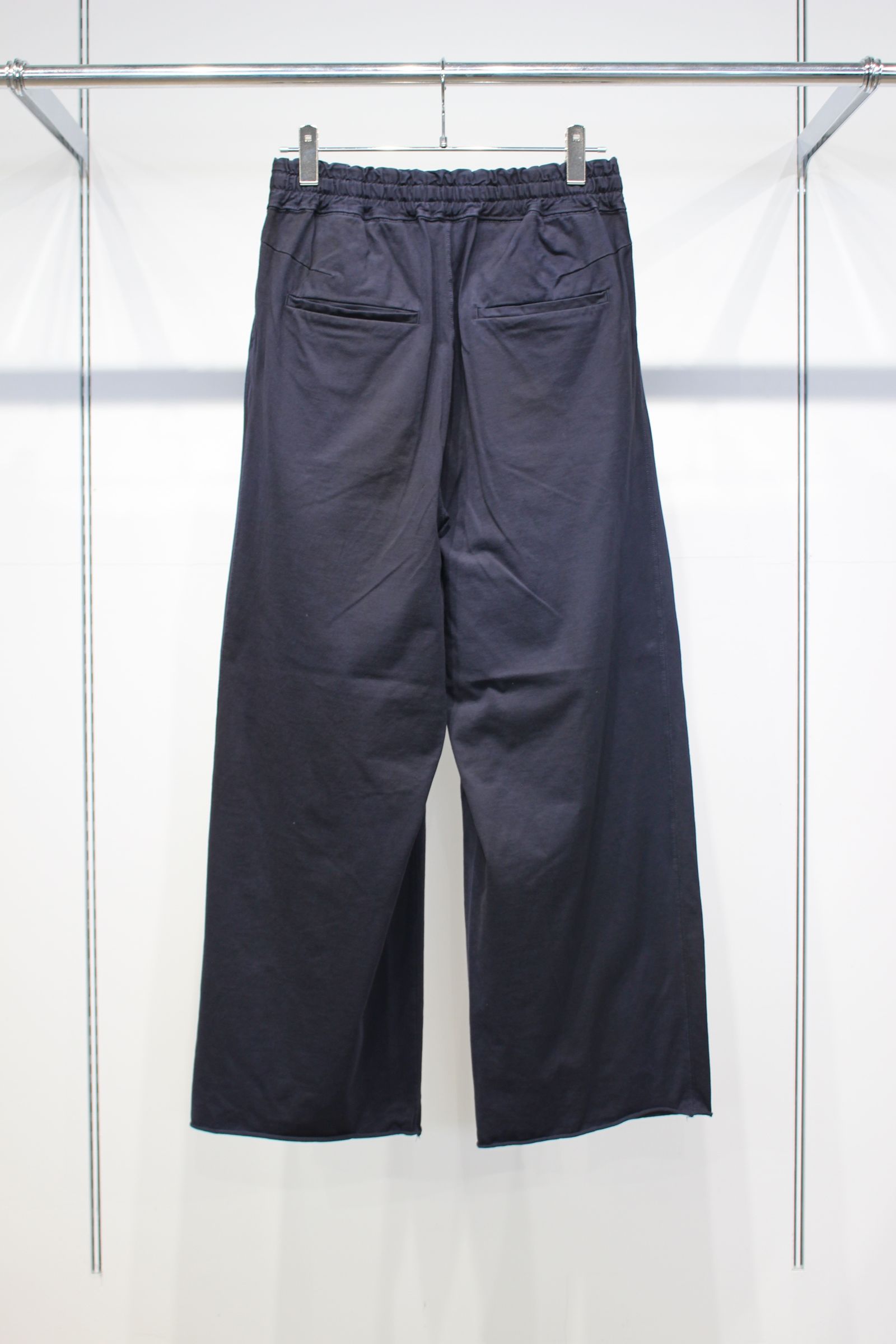 DRAPE WIDE EASY CUT SLACKS | NAVY | スラックス