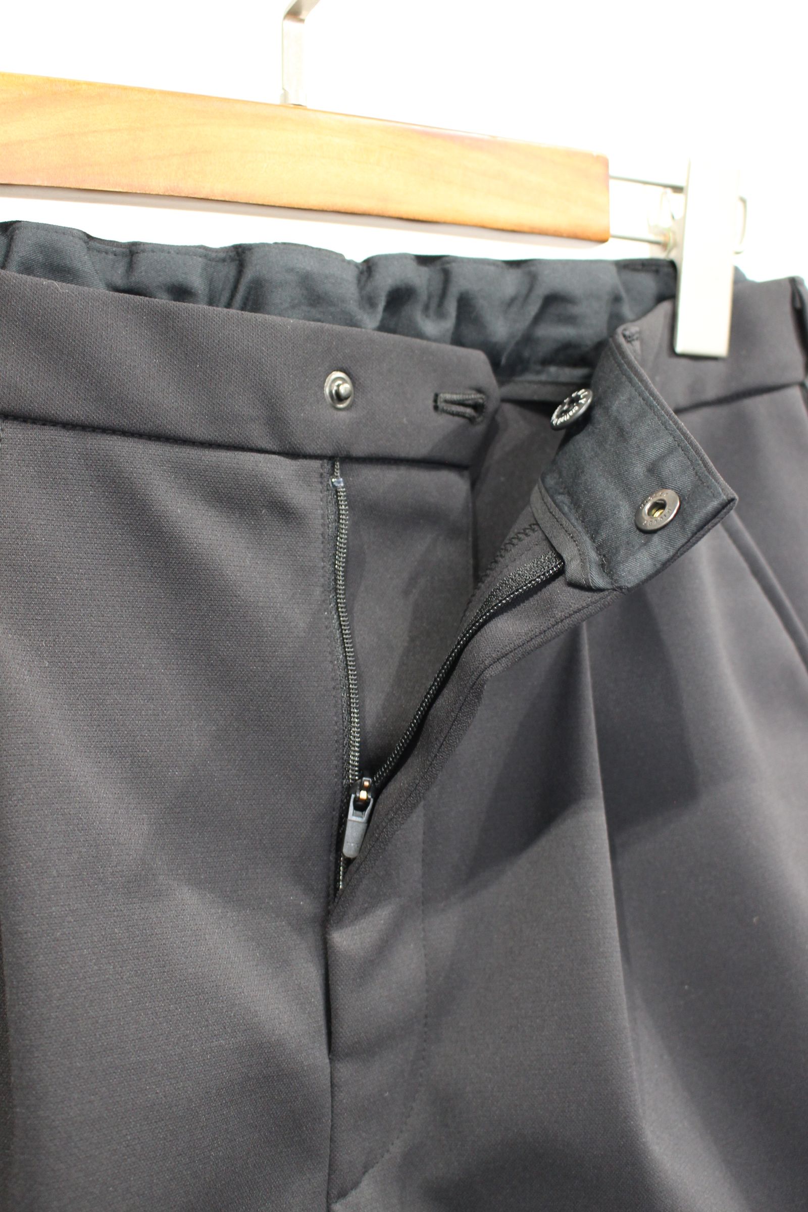 TEXBRID® HEM TUCK SHORTS | BLACK | ショートパンツ