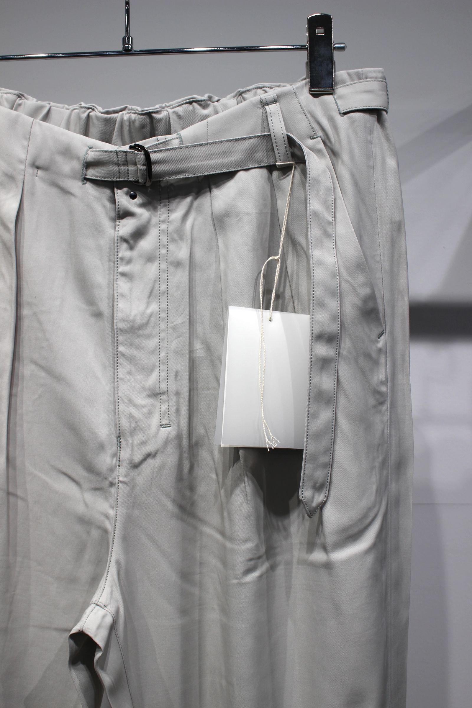 [ラスト1点] VISCOSE BELT-LESS TROUSERS | MINT | スラックス