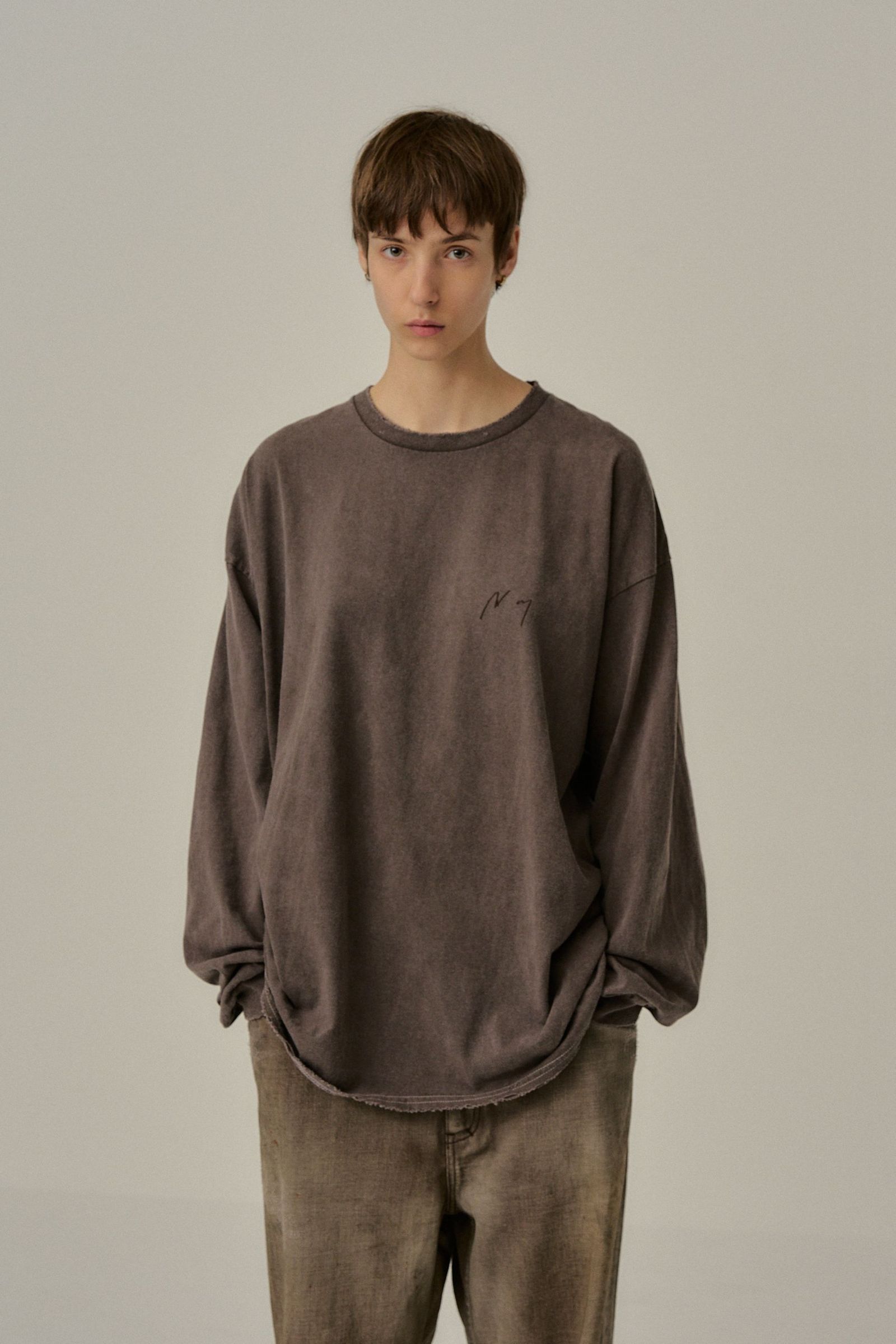 [ラスト1点] EMBROIDERY DYED LS T-SHIRT 2 | BROWN | カットソー