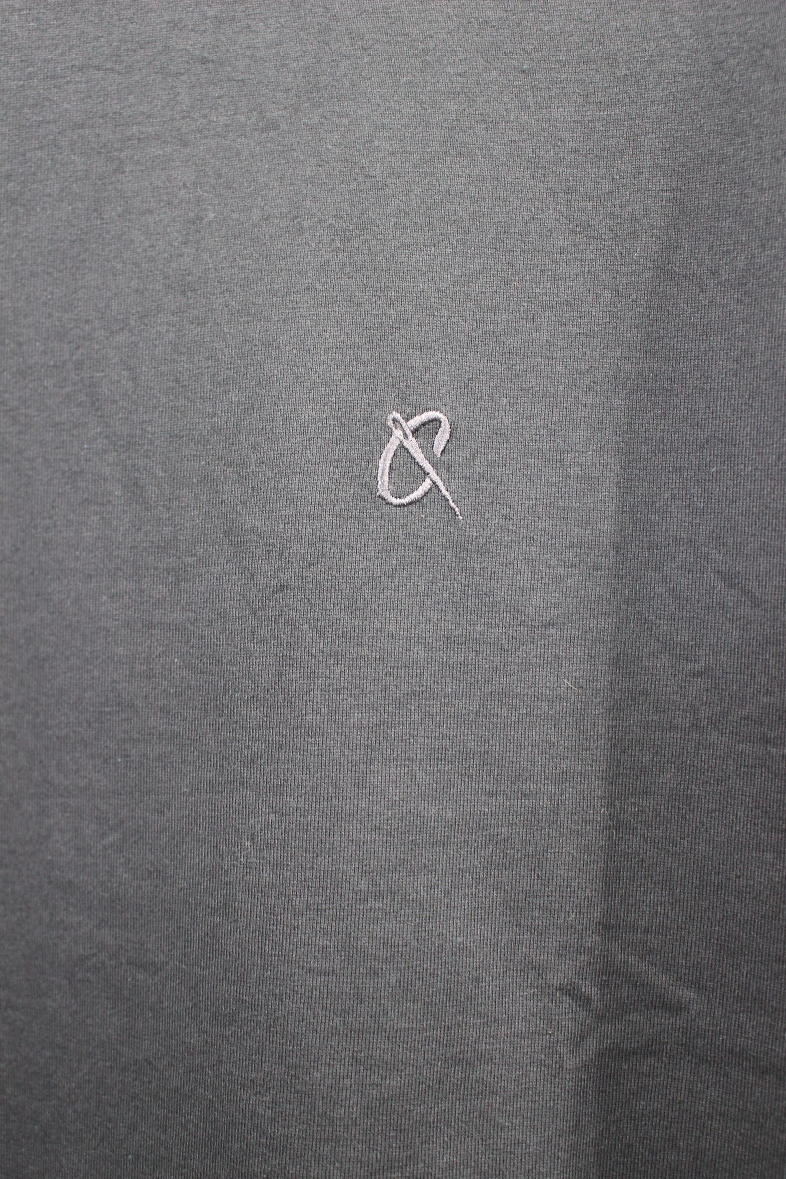 EMBROIDERY L/S TEE/GRAPHITE