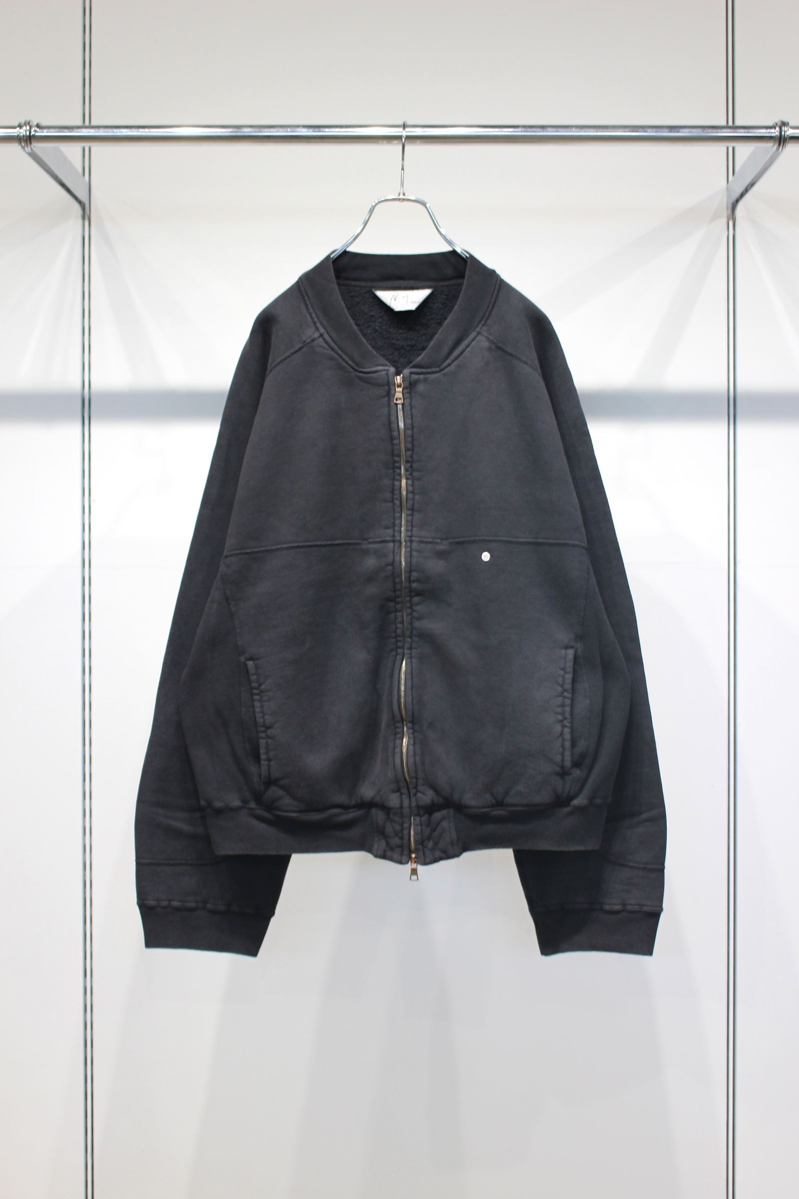 FLEECE-LINED SWEAT VERSITY SHIRT | BLACK | スウェット