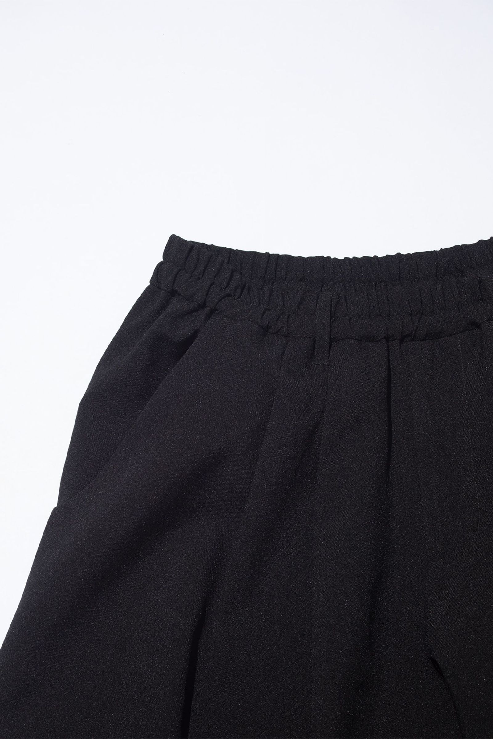 AIR BALLOON TROUSER | Black | バルーンテーパードパンツ