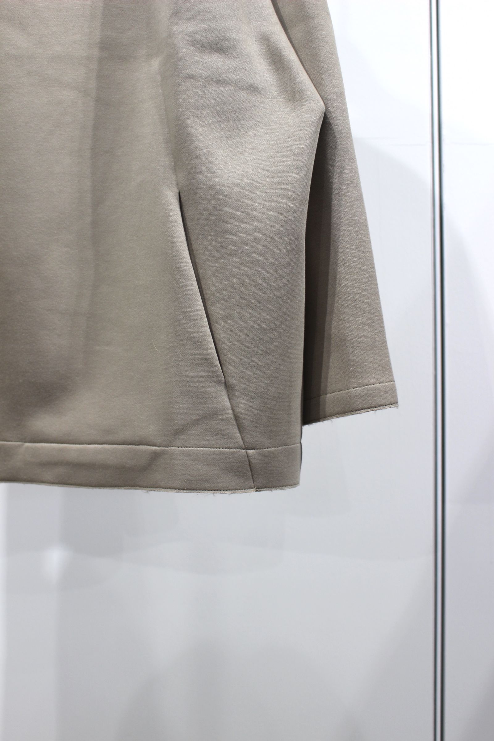 DOUBLE KNIT CREW NECK PULLOVER/BEIGE