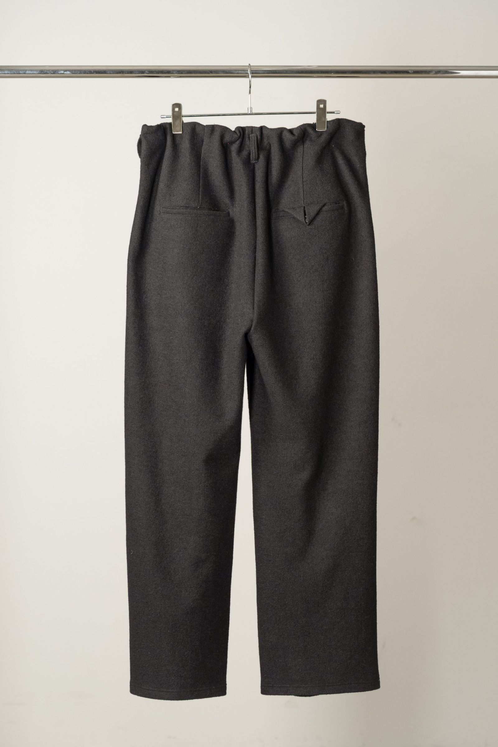 WOOL CUT SLACKS | BLACK | スラックス