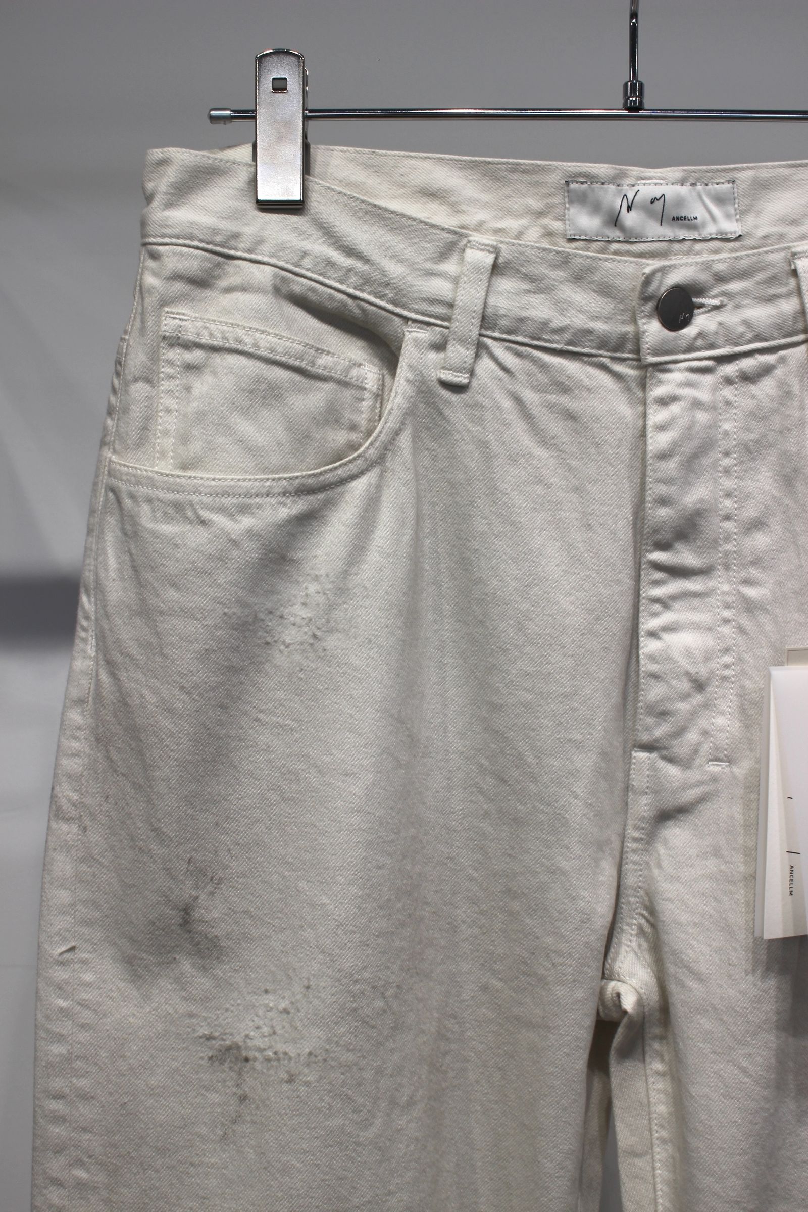 CUT-OFF LENGTH DENIM PANTS | WHITE | デニムパンツ