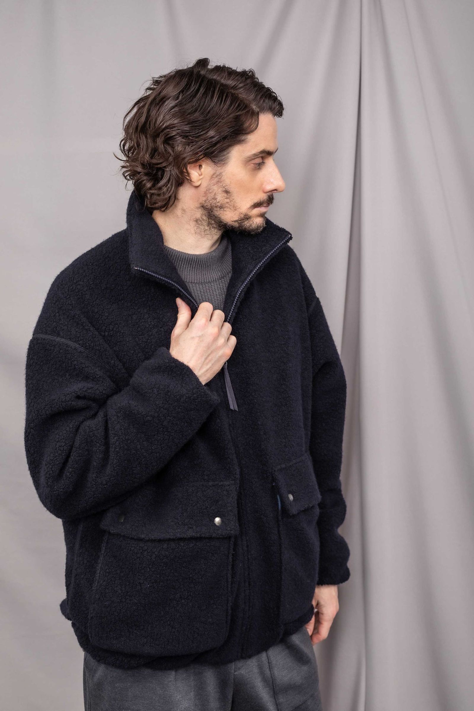 RECYCLED WOOL TUBE-NECK BLOUSON/NAVY