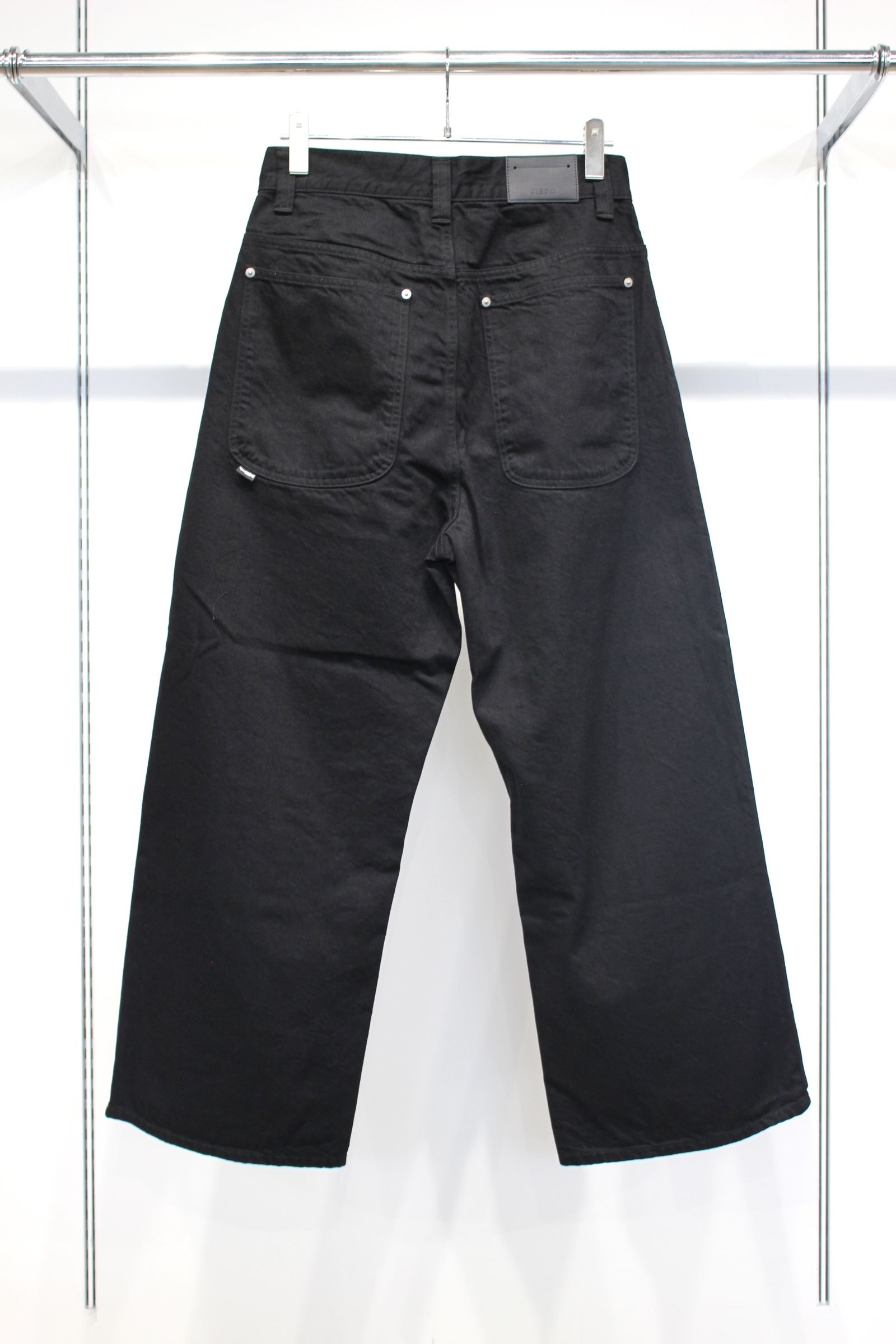 ONE TUCK DENIM PANTS | BLACK | デニム