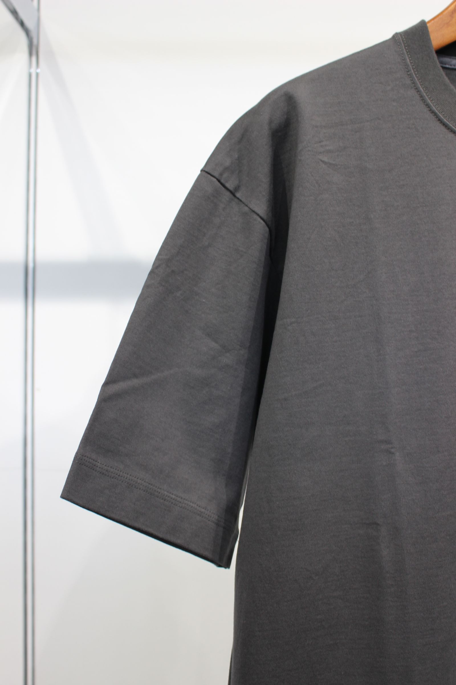BIO TEE CREW-NECK (S/S) | GRAPHITE | カットソー