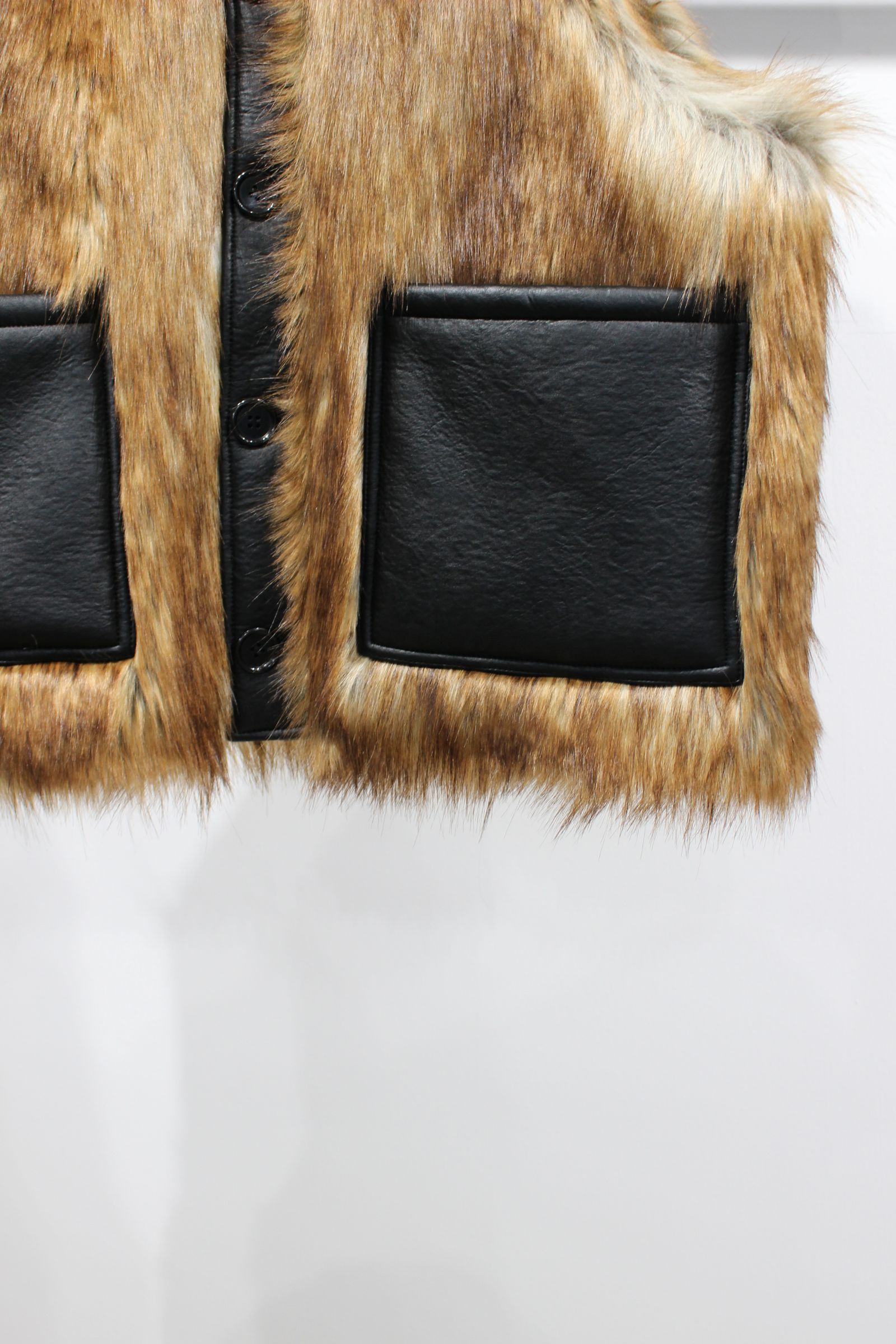 FUR VEST/CAMEL