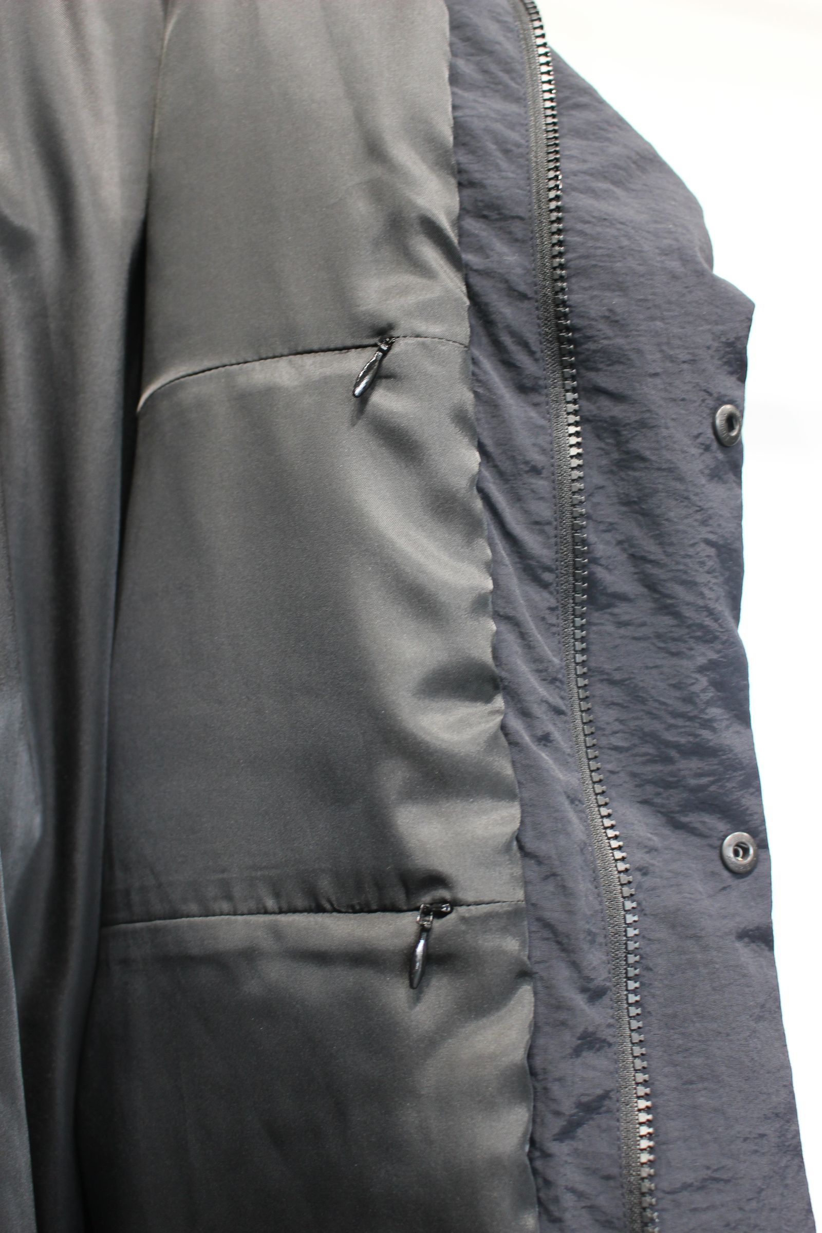 LIGHT SHELL DOWN PARKA | BLACK | ダウンジャケット