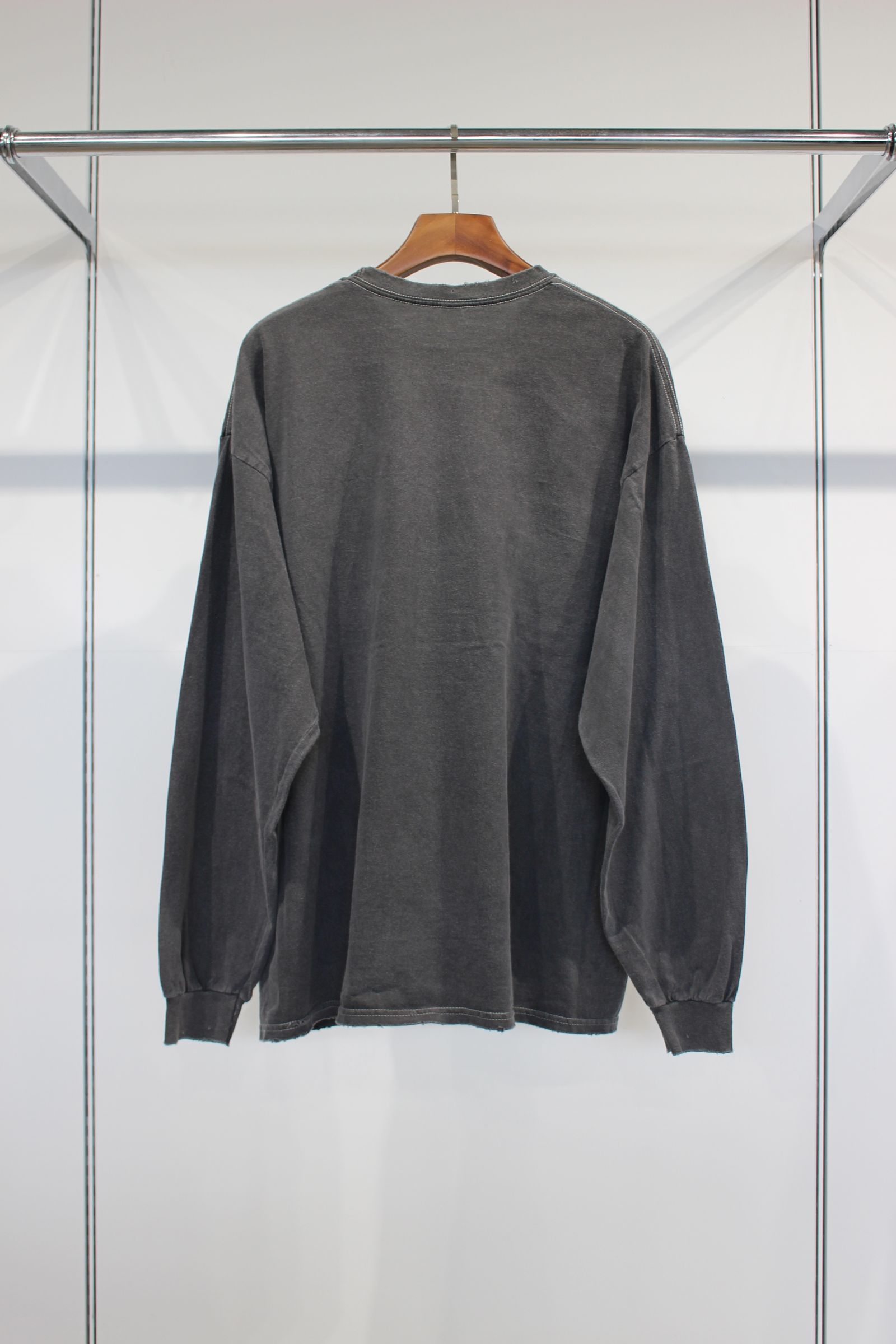 EMBROIDERY DYED LS T-SHIRT（刺繍） | BLACK | カットソー