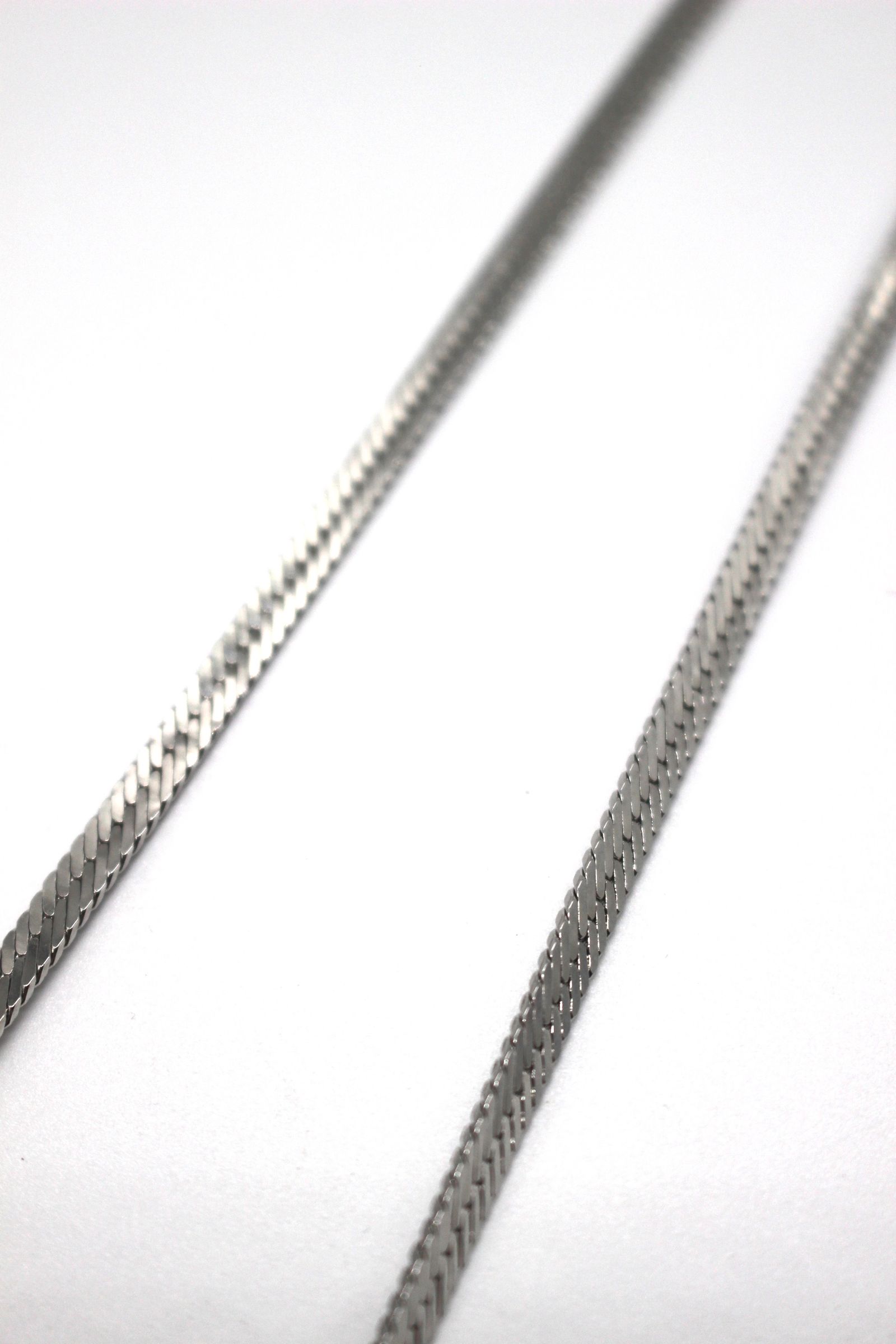 SNAKE CHAIN NECKLACE/ネックレス