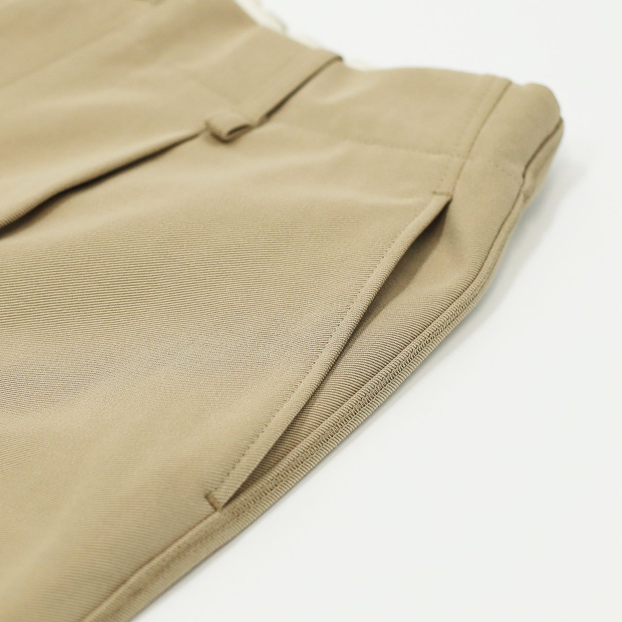 KNIT CHINO-CLOTH PANTS (STRAIGHT) | KHAKI | ニットチノパンツ