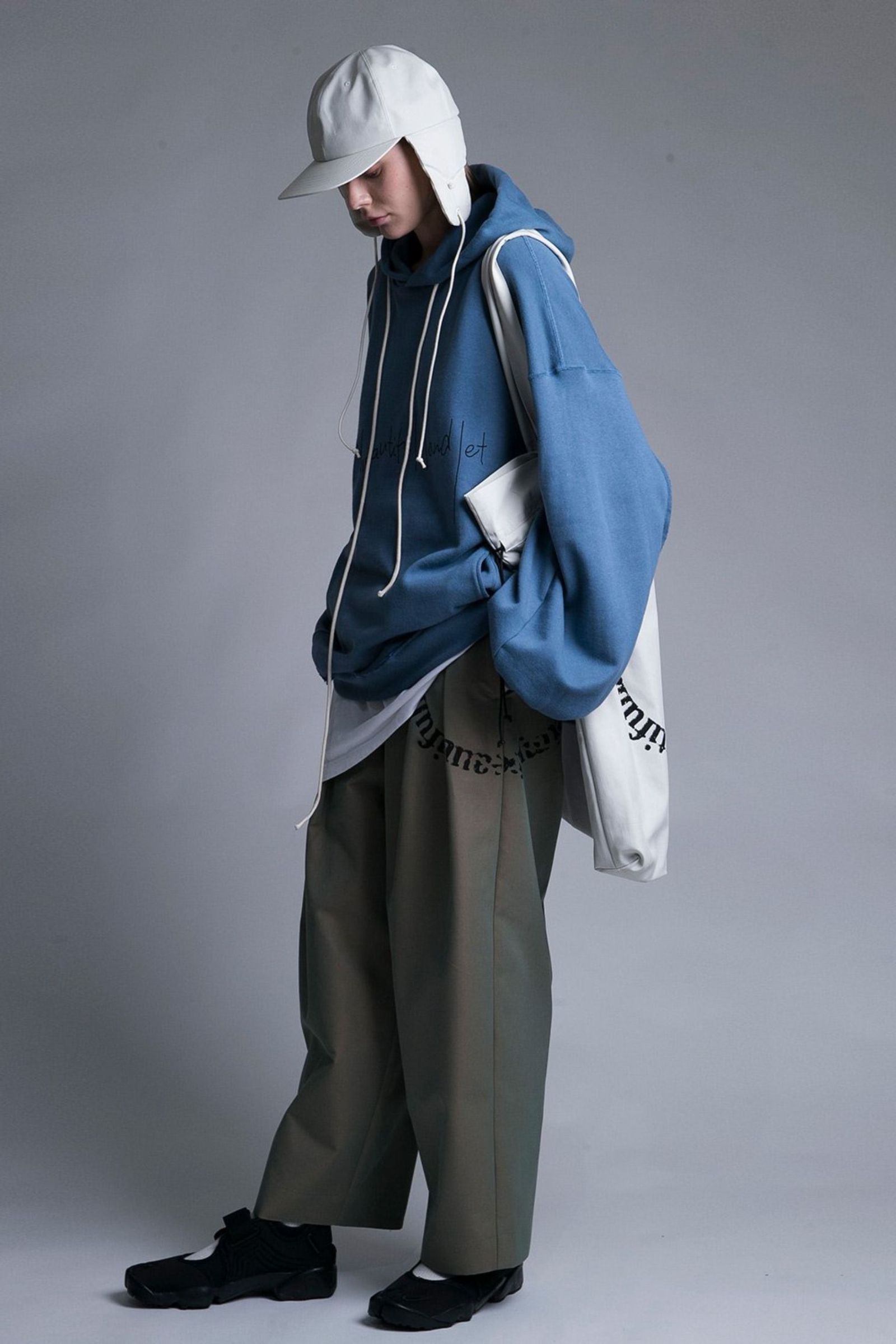 URAKE SWEAT HOODIE/BLUE