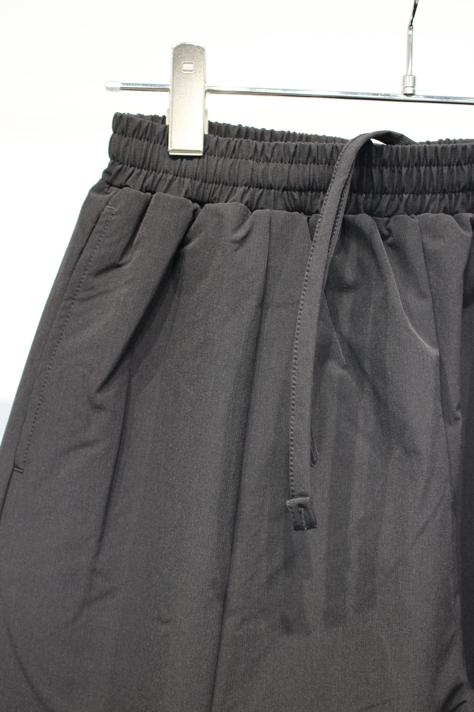 AMPHIBIOUS SHORTS | Black | リラックスショーツ