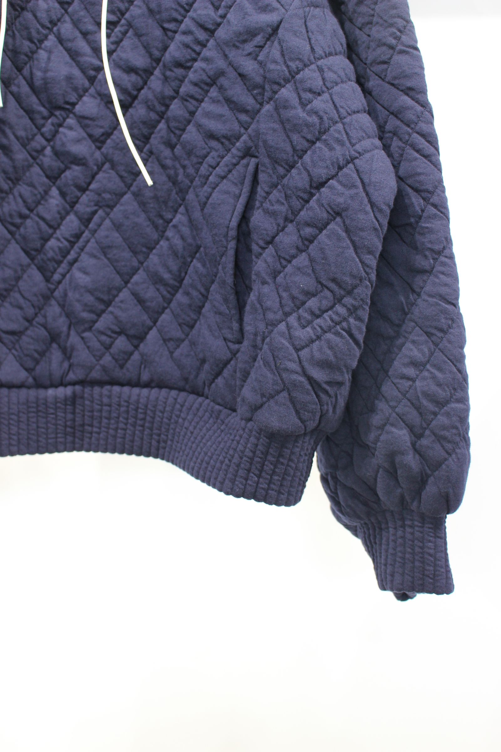 QUILTED JACQUARD PULLOVER HOODIE | NAVY | パーカー