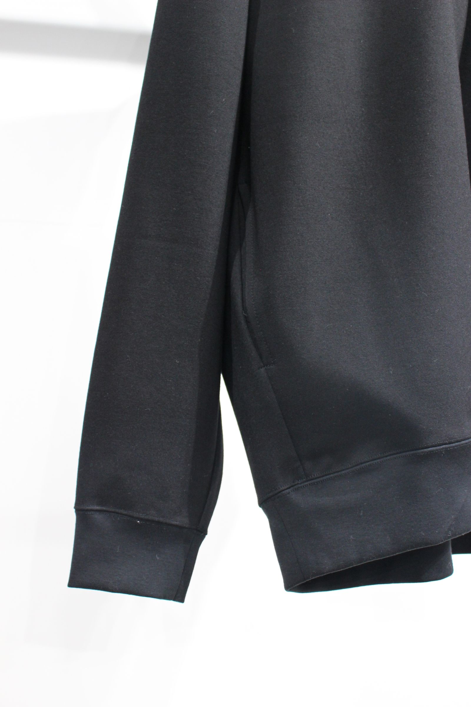 SILKY PARKA | BLACK | パーカー