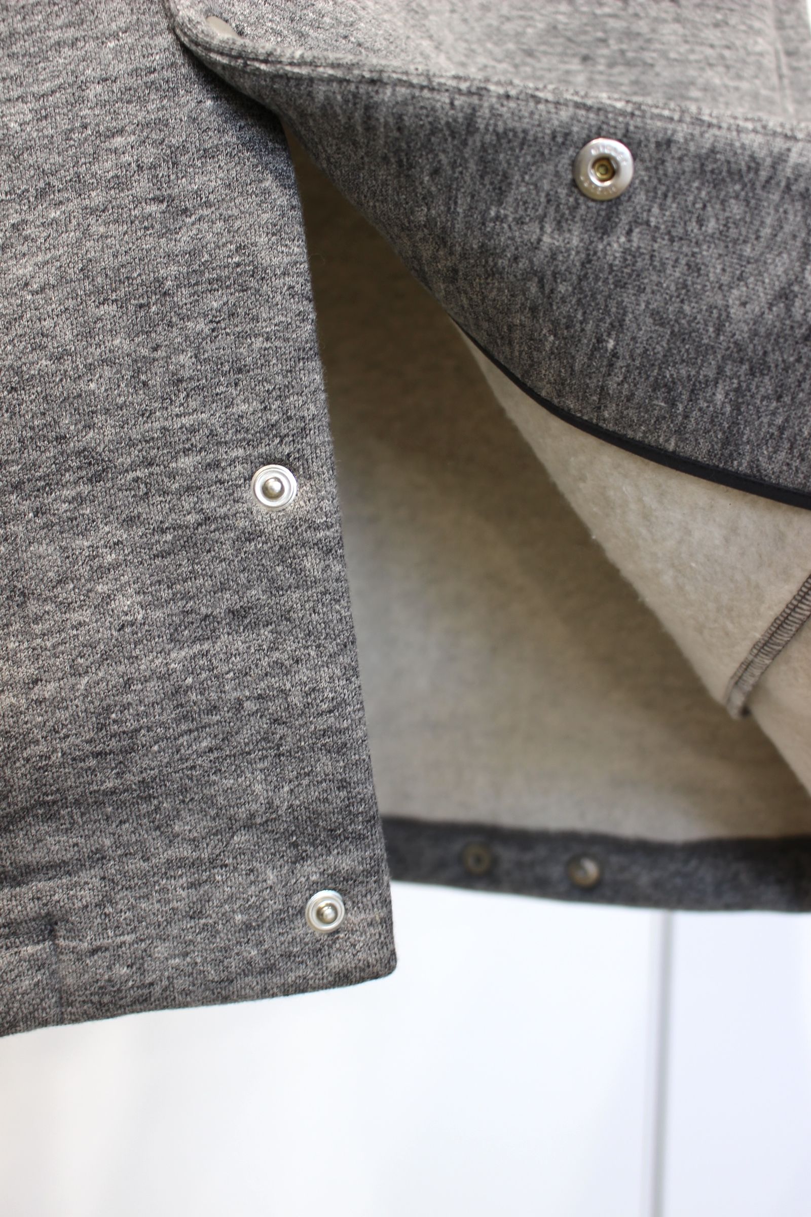 RAFFY SNAP BUTTON CARDIGAN -brushed- | CHARCOAL | カーディガン