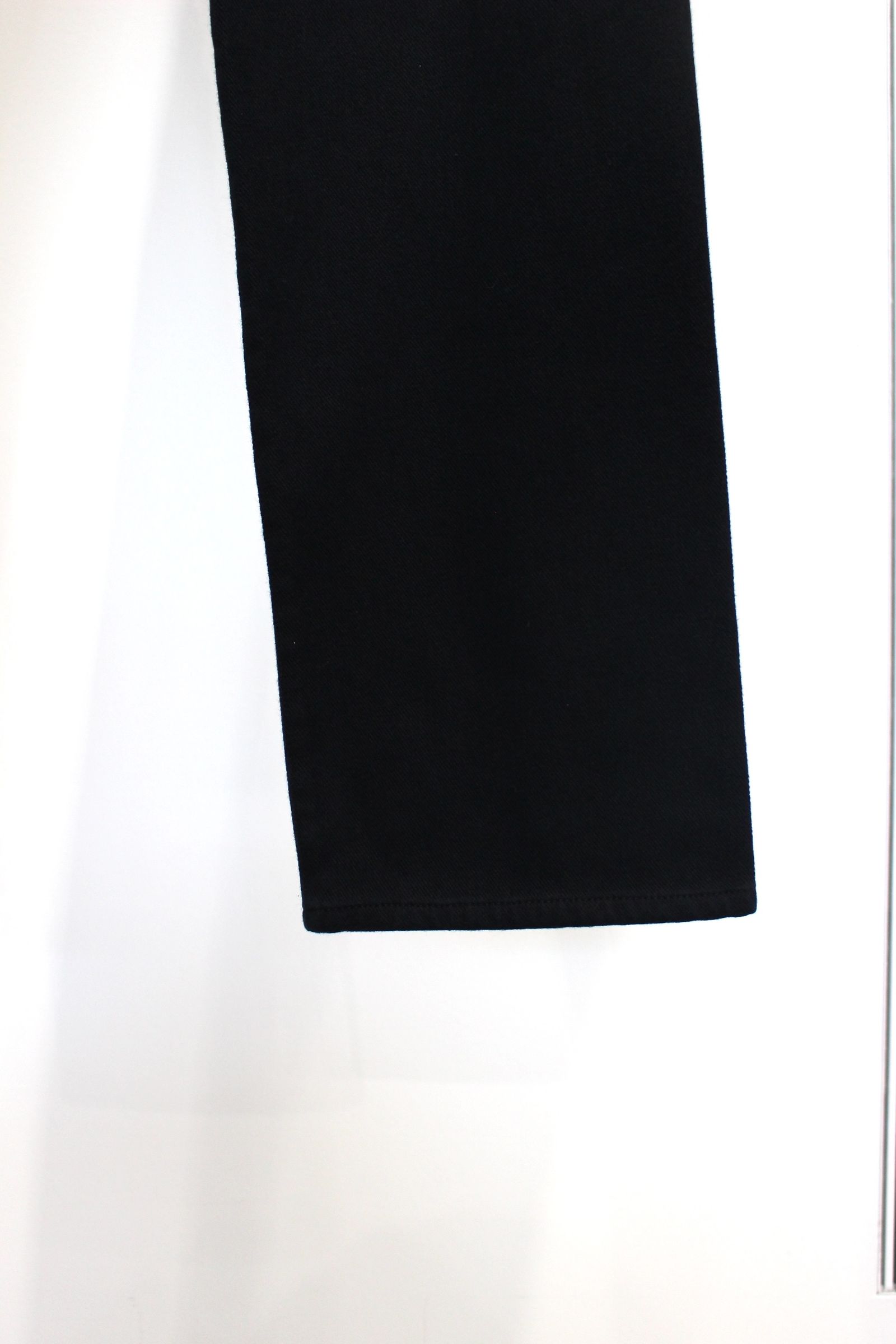 DENIM 5-POCKET PANTS SLIM -overdyed- | BLACK | ニットデニム