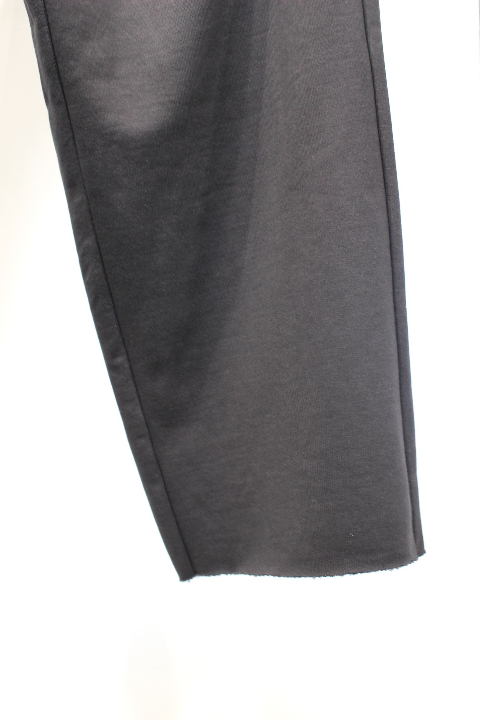 TUCK SWEAT PANTS | D.OLIVE | スウェットパンツ