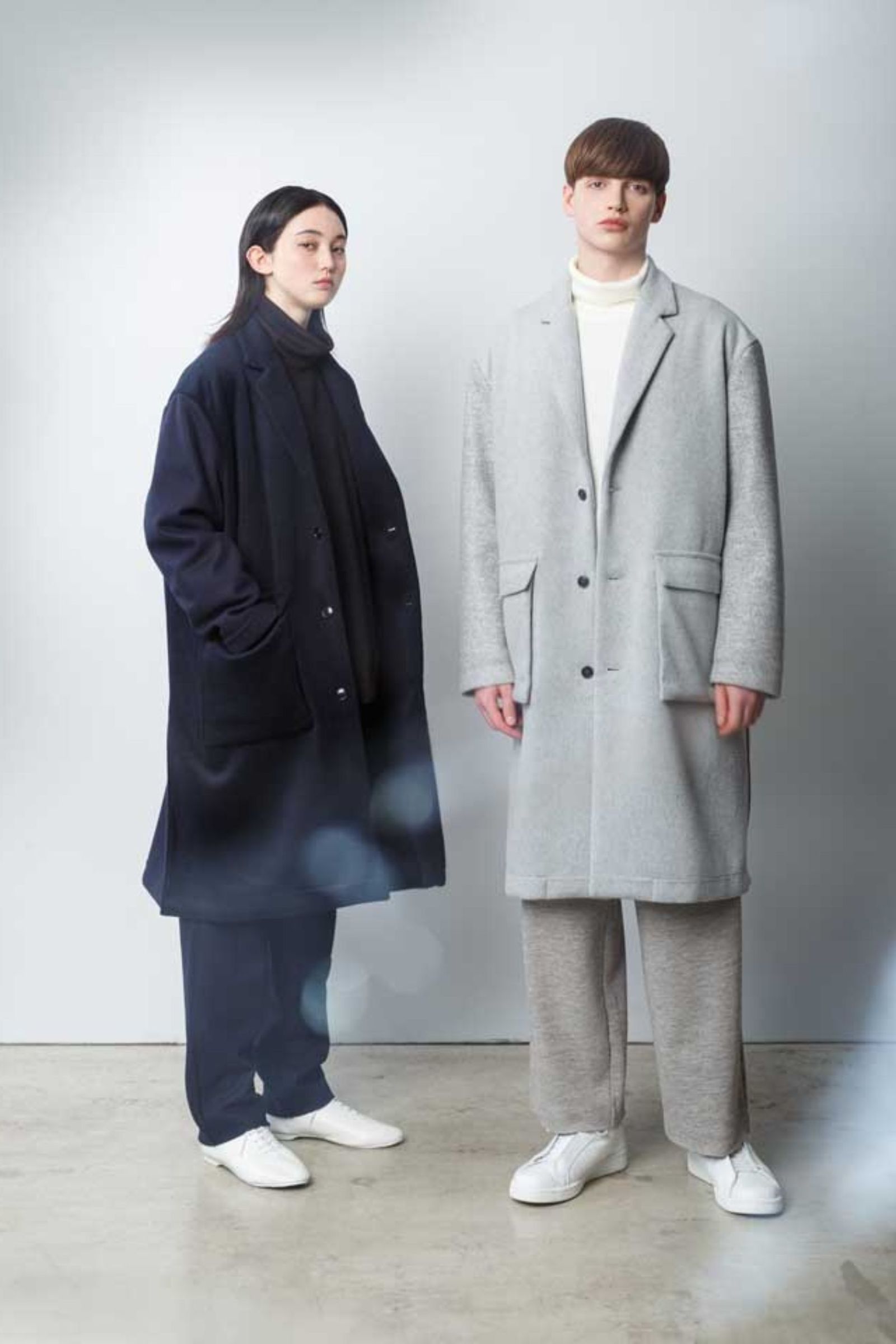 FLANNEL-FRONT CHESTER COAT/NAVY