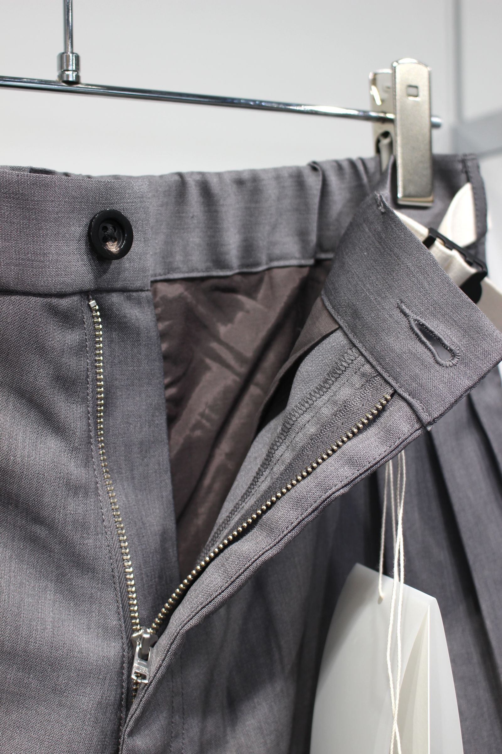 [ラスト1点] BELTED WOOL SLACKS | GRAY | スラックス