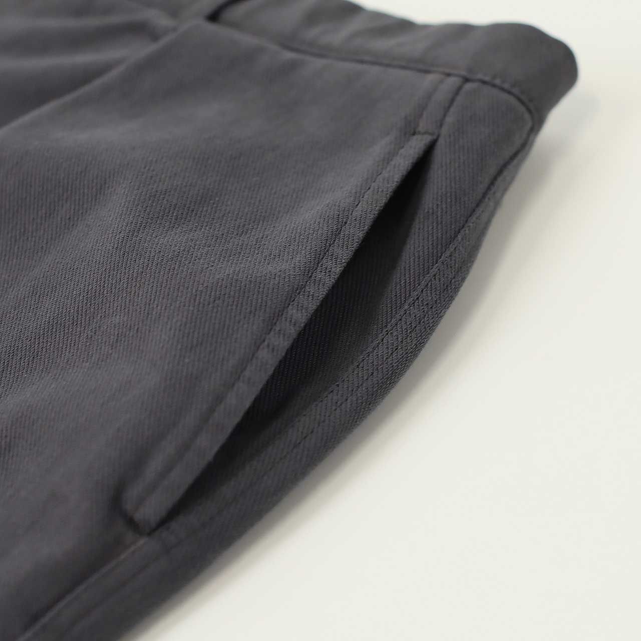 DENIM 1TUCK EZ TAPERED PANTS -slate gray- | SLATE GRAY | ニットデニム