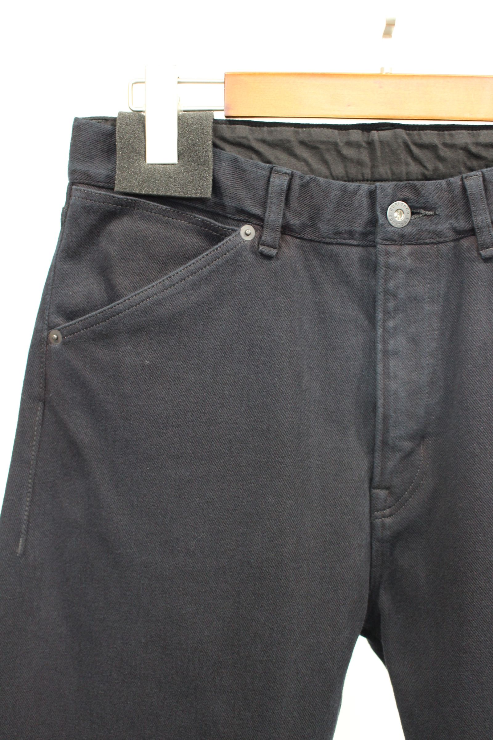 DENIM 5-POCKET PANTS SLIM -overdyed- | BLACK | ニットデニム