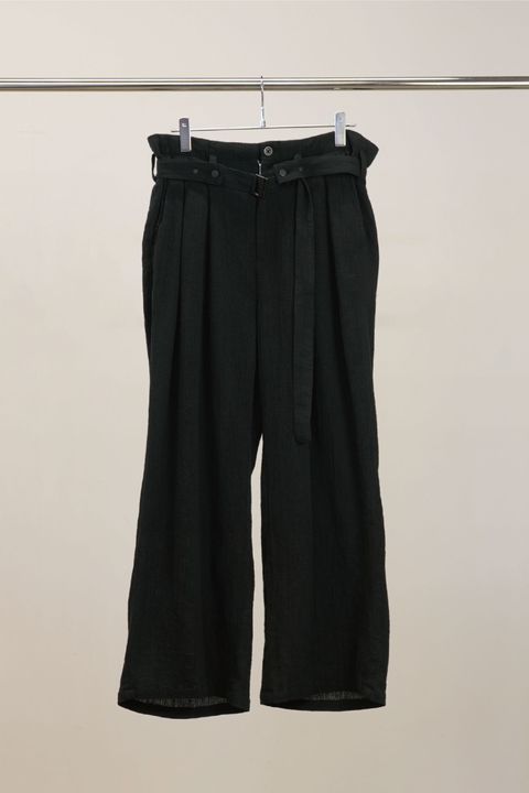 [ラスト1点] BELTED CREPE TUCK SLACKS | BLACK | スラックス