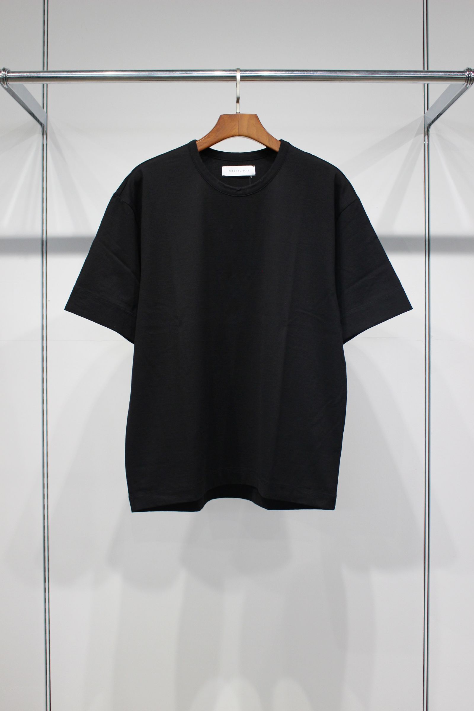 [ラスト1点] VICTOR S/S CN TEE | BLACK | カットソー