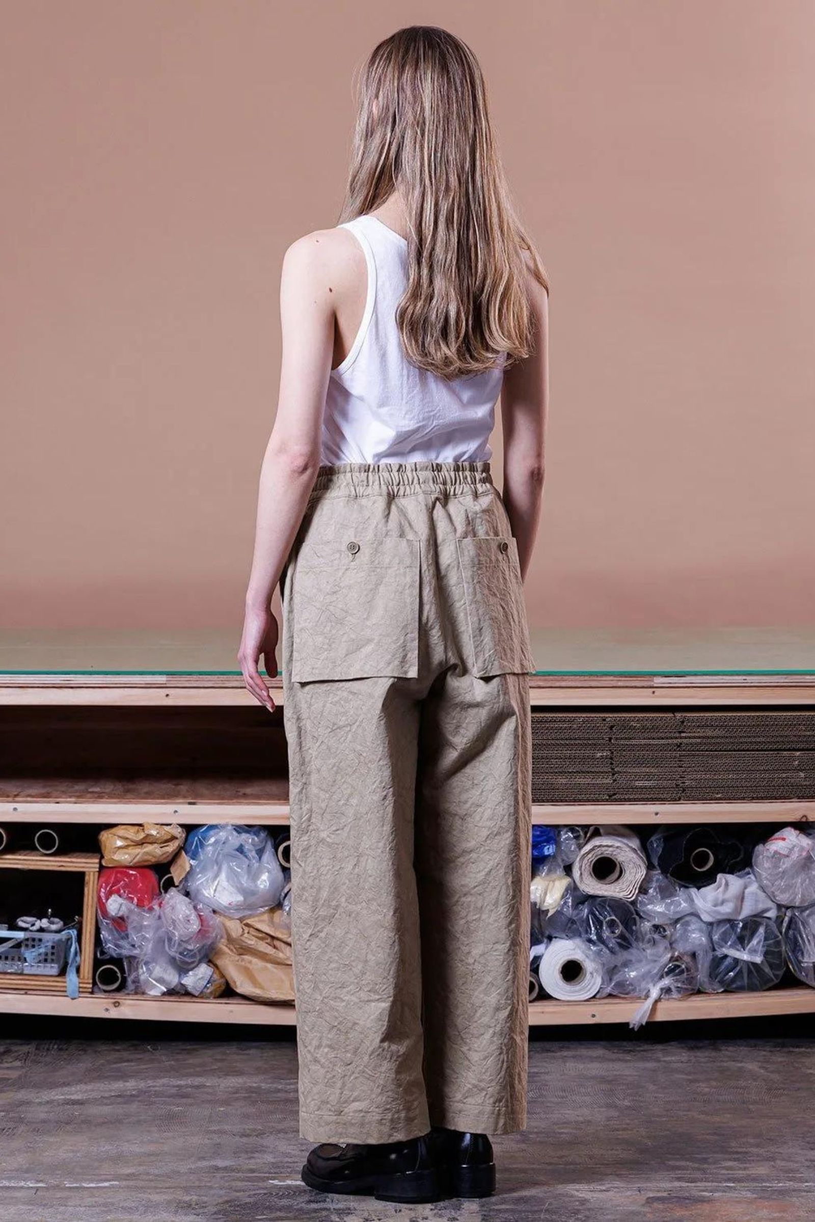 [ラスト1点] SUN DRYING LIGHT HAND TWIL Wide Tapered Easy Pants | BEIGE | ワイドテーパードパンツ