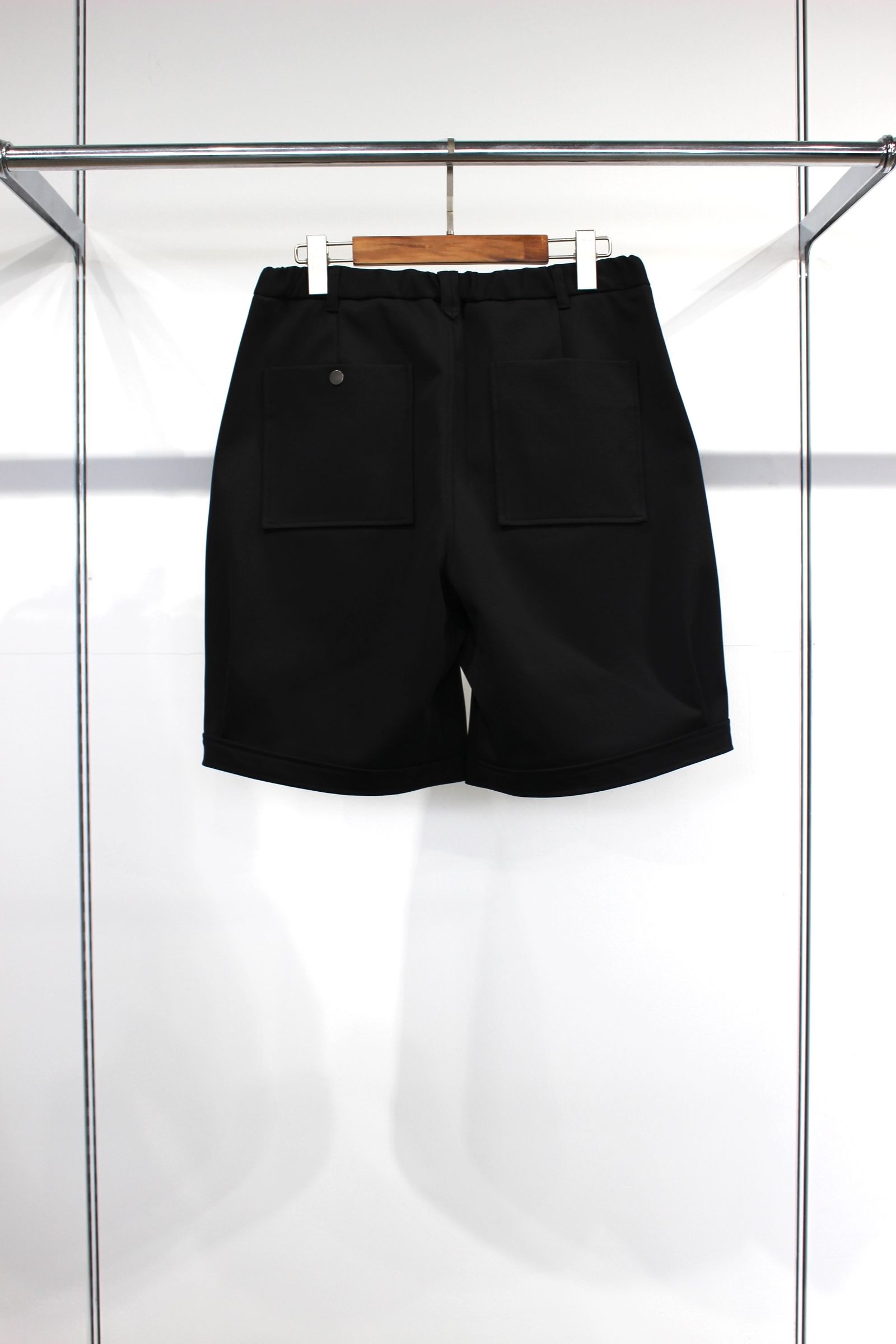 TEXBRID® HEM TUCK SHORTS | BLACK | ショートパンツ