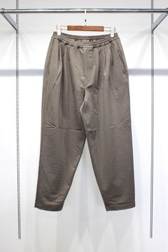SEERSUCKER 3 TUCK PANTS | KHAKI | イージーパンツ