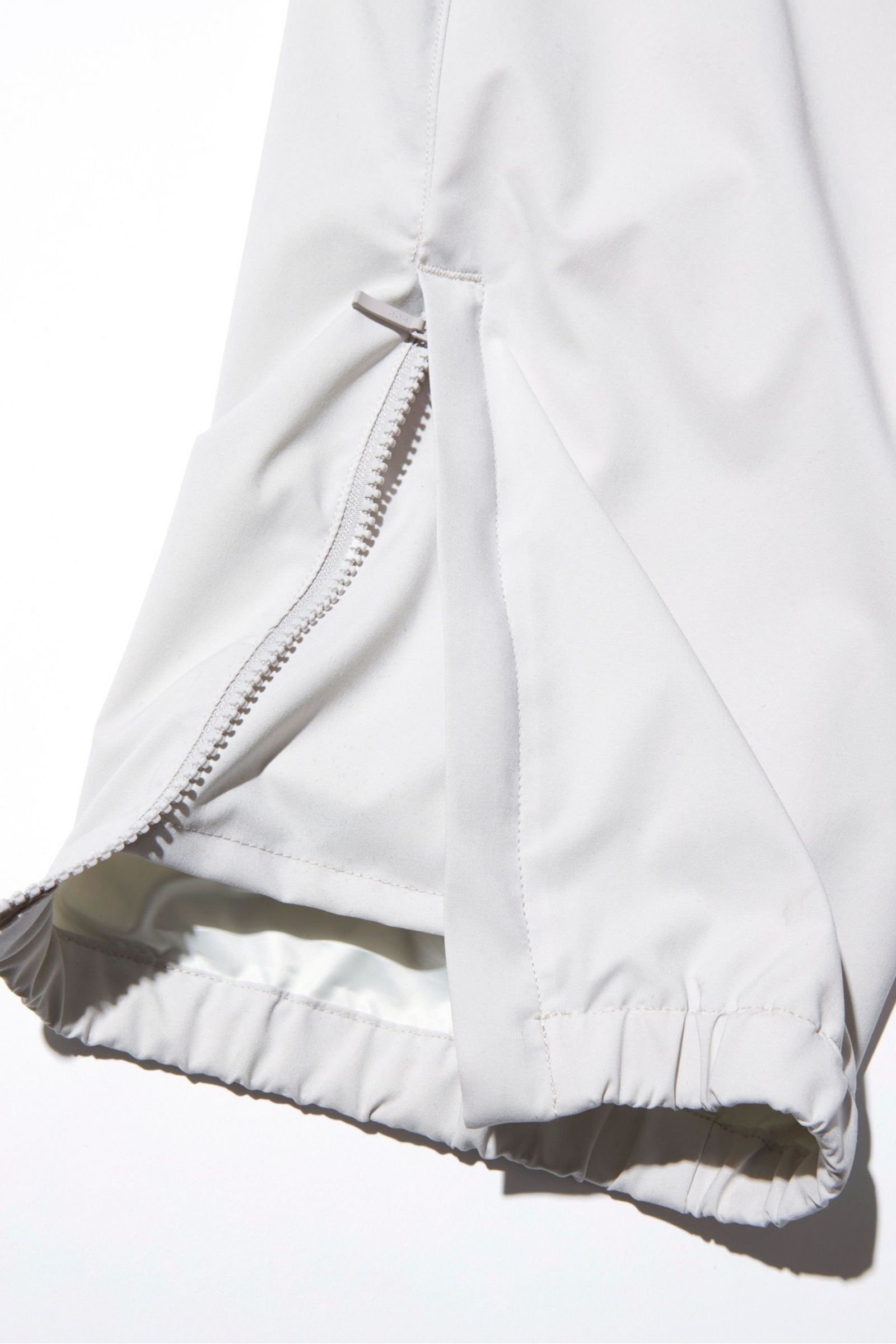 REGULAR FIT EASY PANTS/イージーパンツ