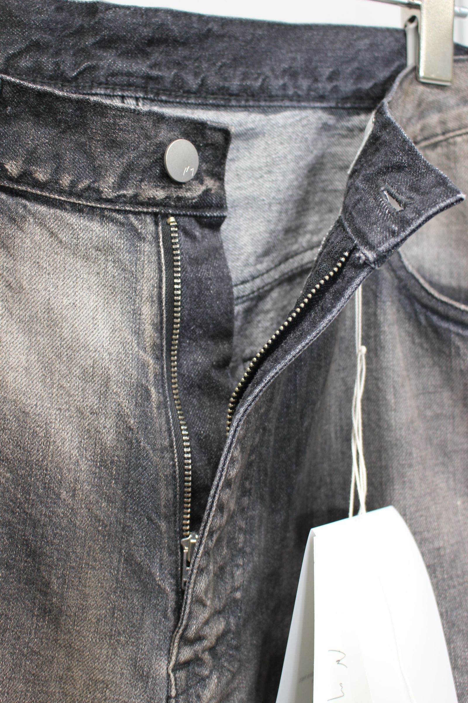 AGING MIDDLE STRAIGHT 5P DENIM PANTS | BLACK | デニムパンツ