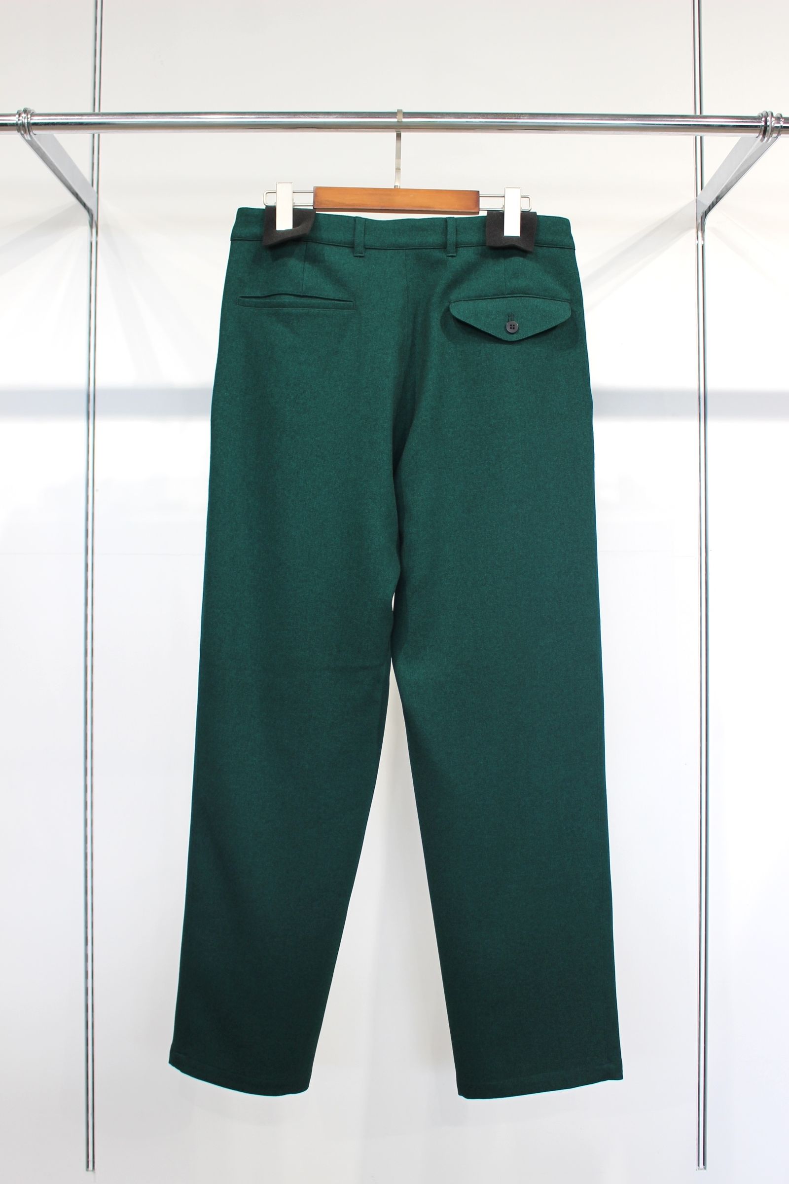 [ラスト1点] 2TUCK EASY TROUSERS | D.GREEN | スラックス
