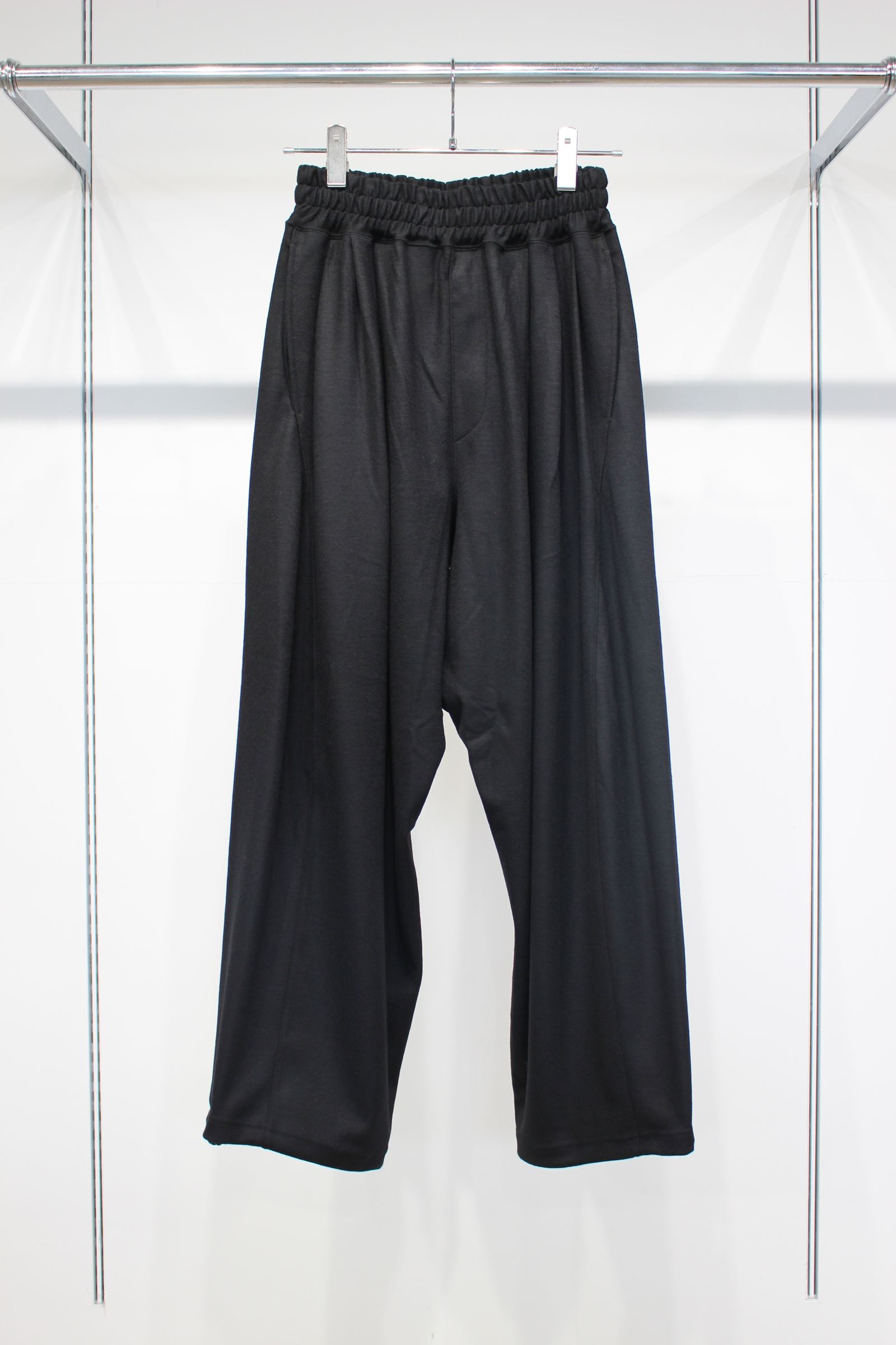 WIDE TUCK WOOL PANTS | BLACK | イージーパンツ