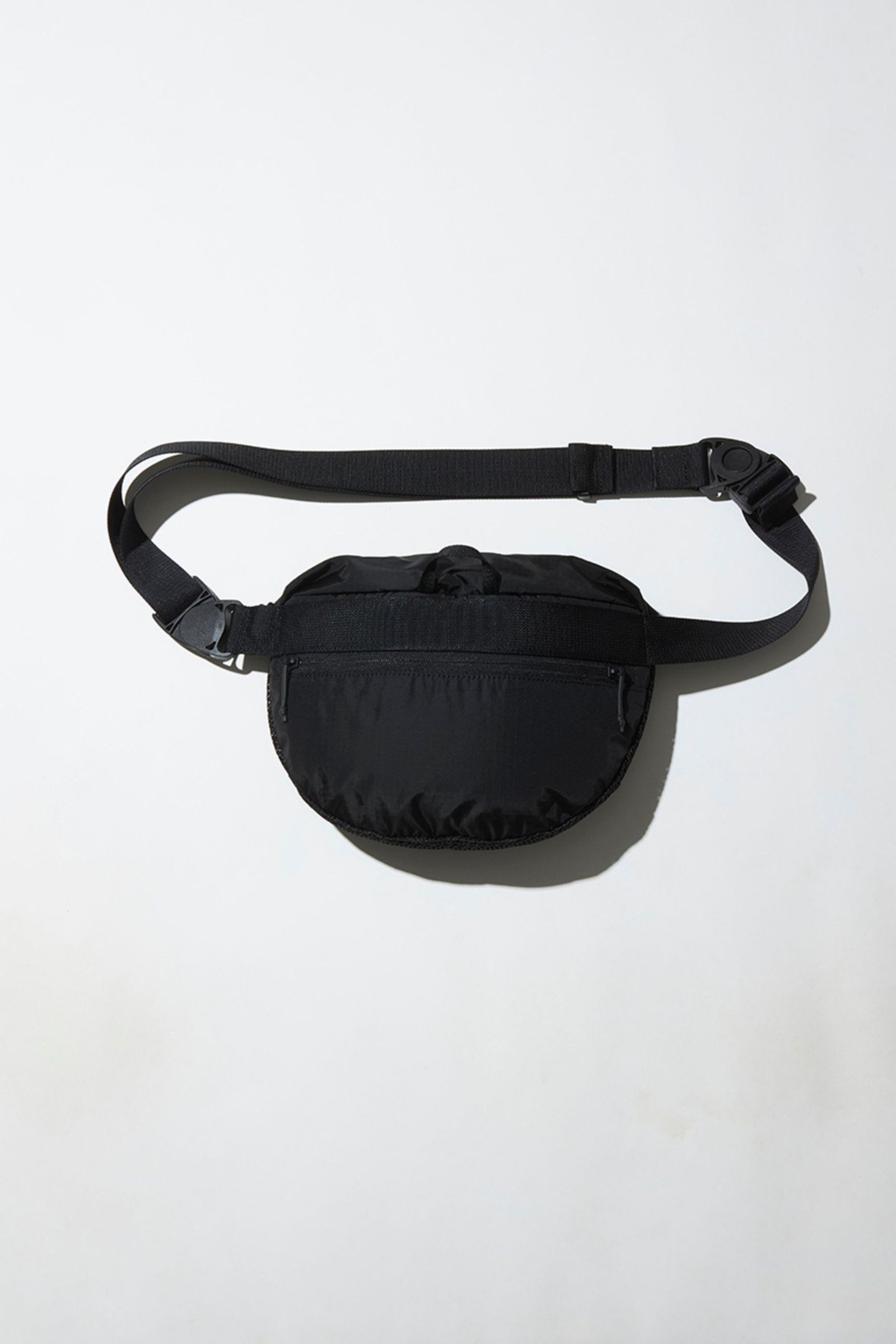 GESTURE SHOULDER BAG / MUNE & SPEAKEASY