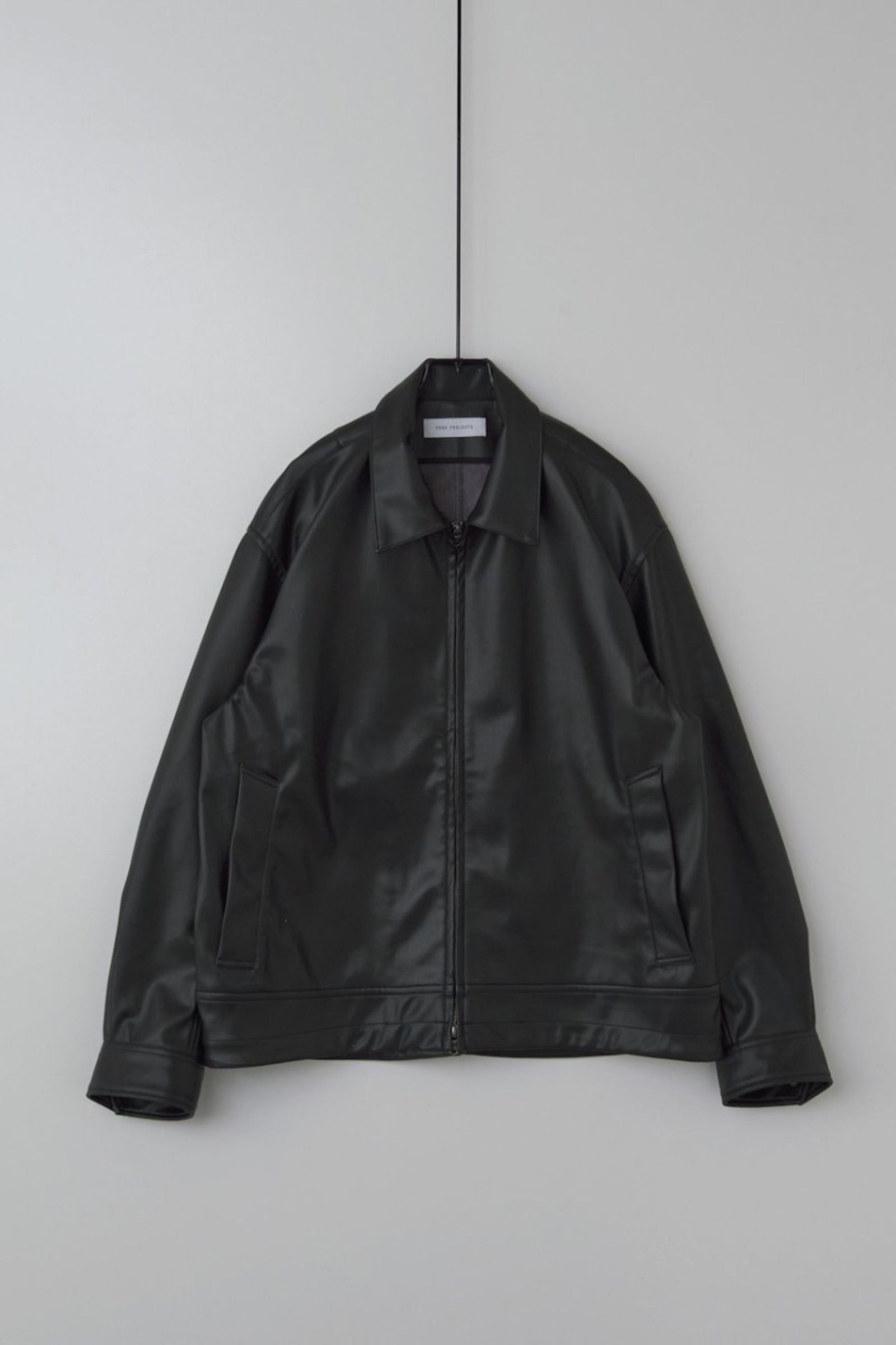 JENS SHORT BLOUSON "vegan leather" | BLACK | ブルゾン
