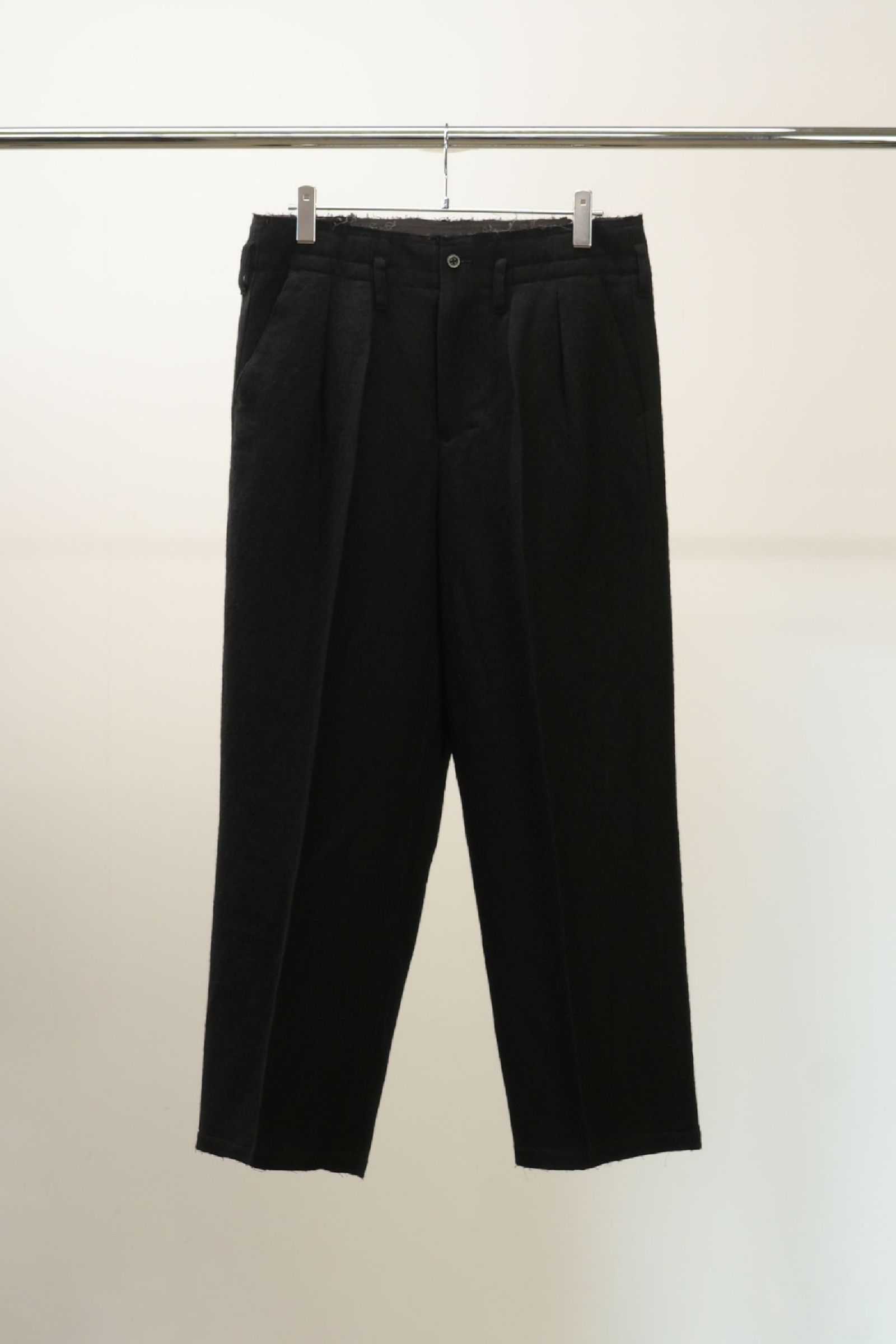 SEMI-DOUBLE TAILORED JACKET | SHRINK WOOL WIDE SLACKS | BLACK | セットアップ