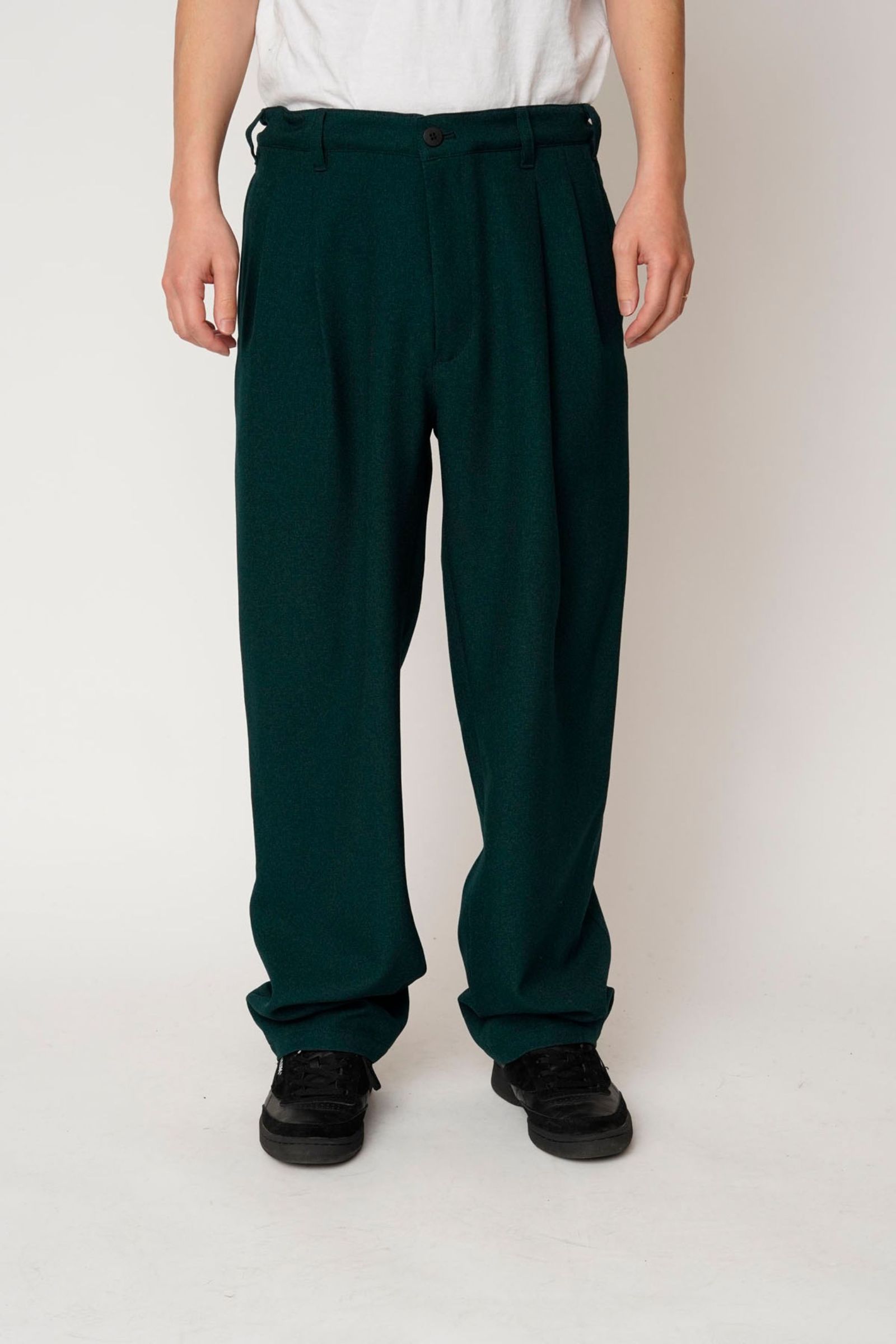 [ラスト1点] 2TUCK EASY TROUSERS | D.GREEN | スラックス
