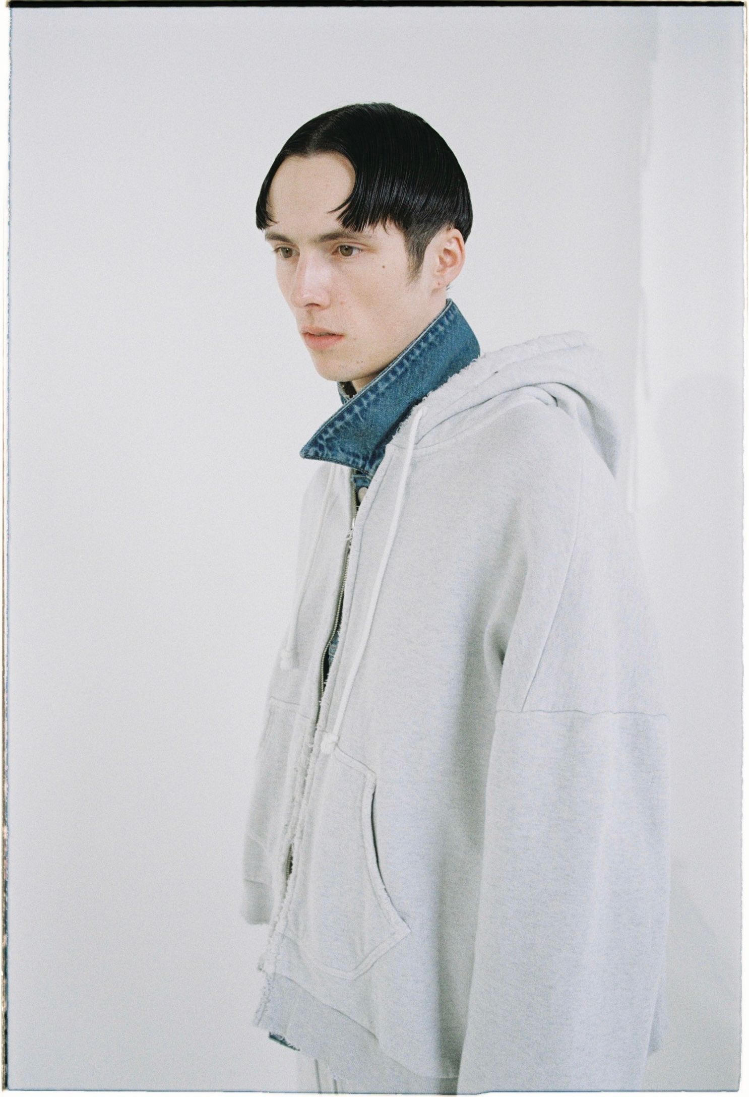 ANCELLM - ZIP-UP HOODIE/WHITE | NapsNote