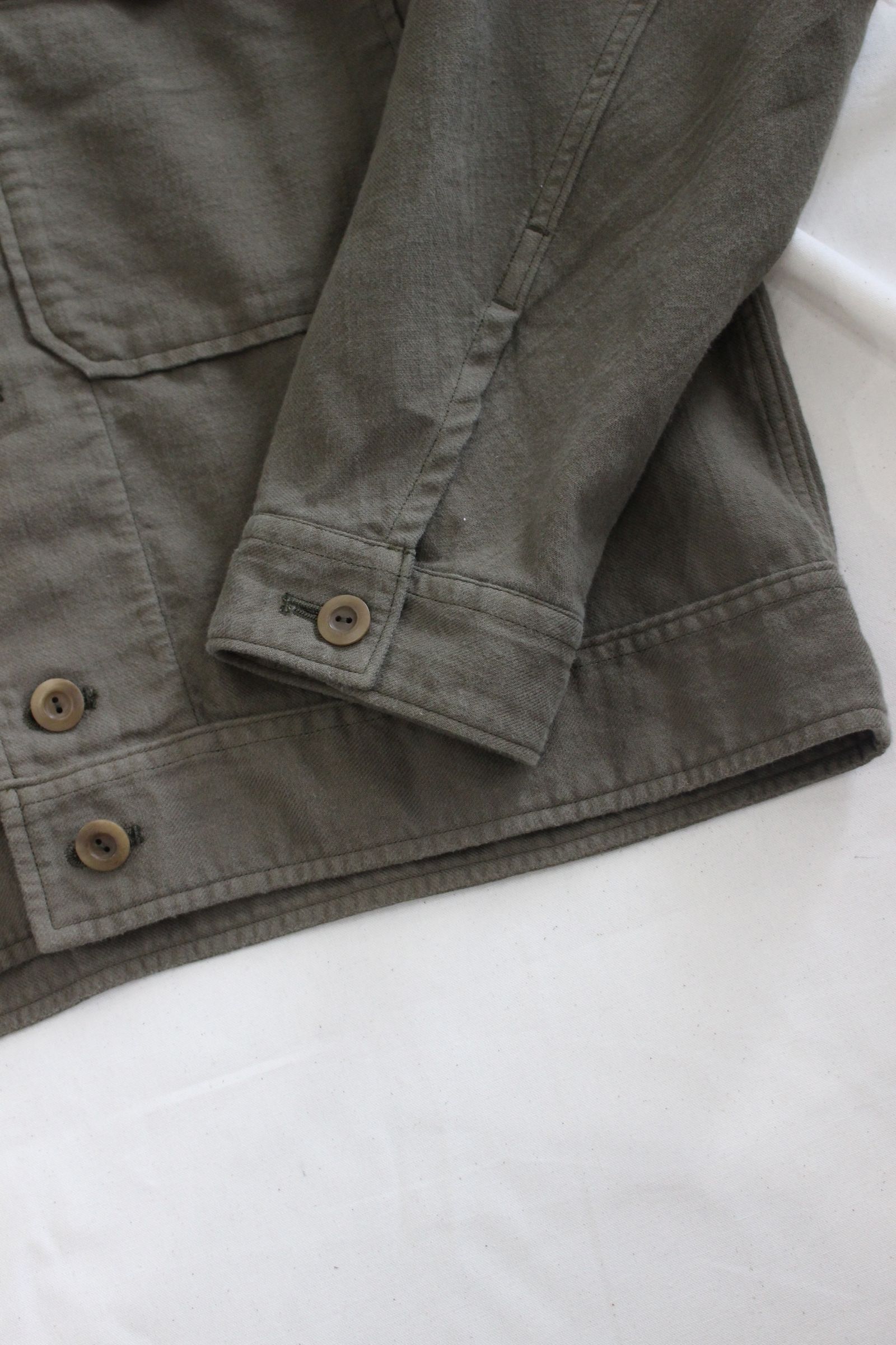 HREINN BLOUSON | OLIVE | シャツブルゾン