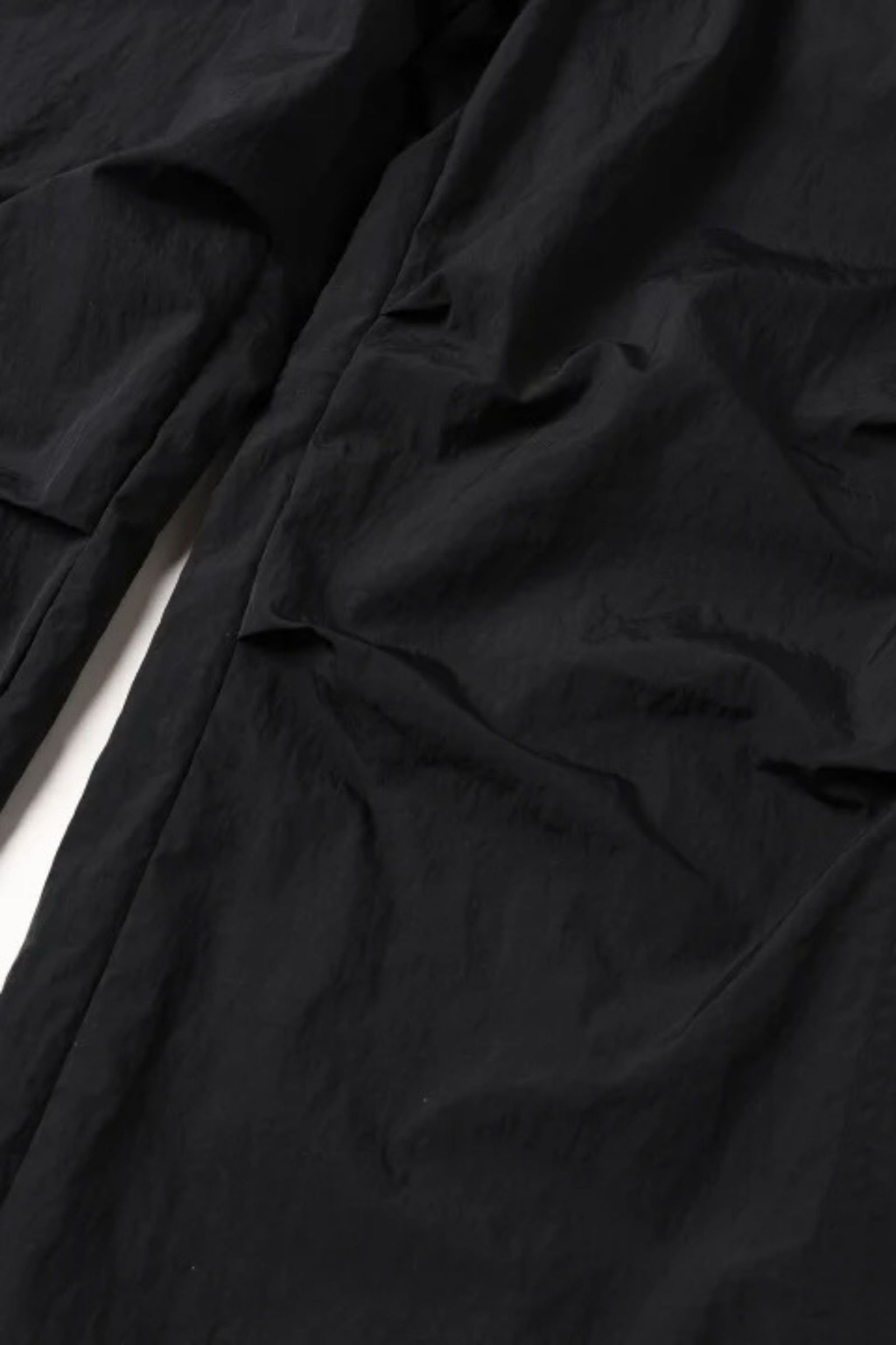 NYLON PARACHUTE PANTS | BLACK | ナイロンパンツ