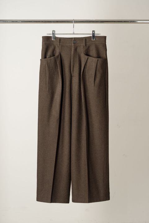 WOOL CUT WIDE TUCK SLACKS | D.BROWN | スラックス