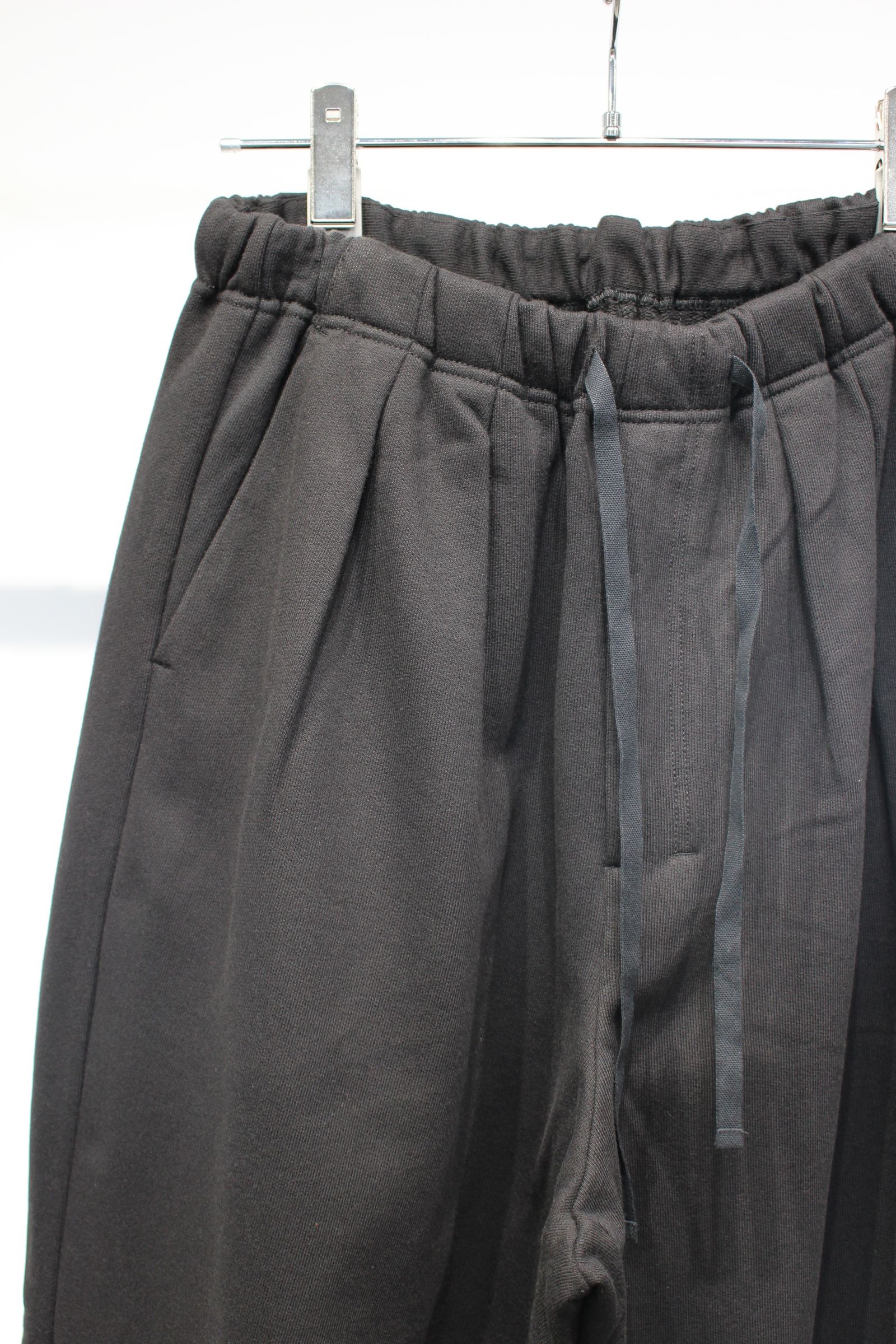 2TUCK SWEAT PANTS | BLACK | スウェットパンツ