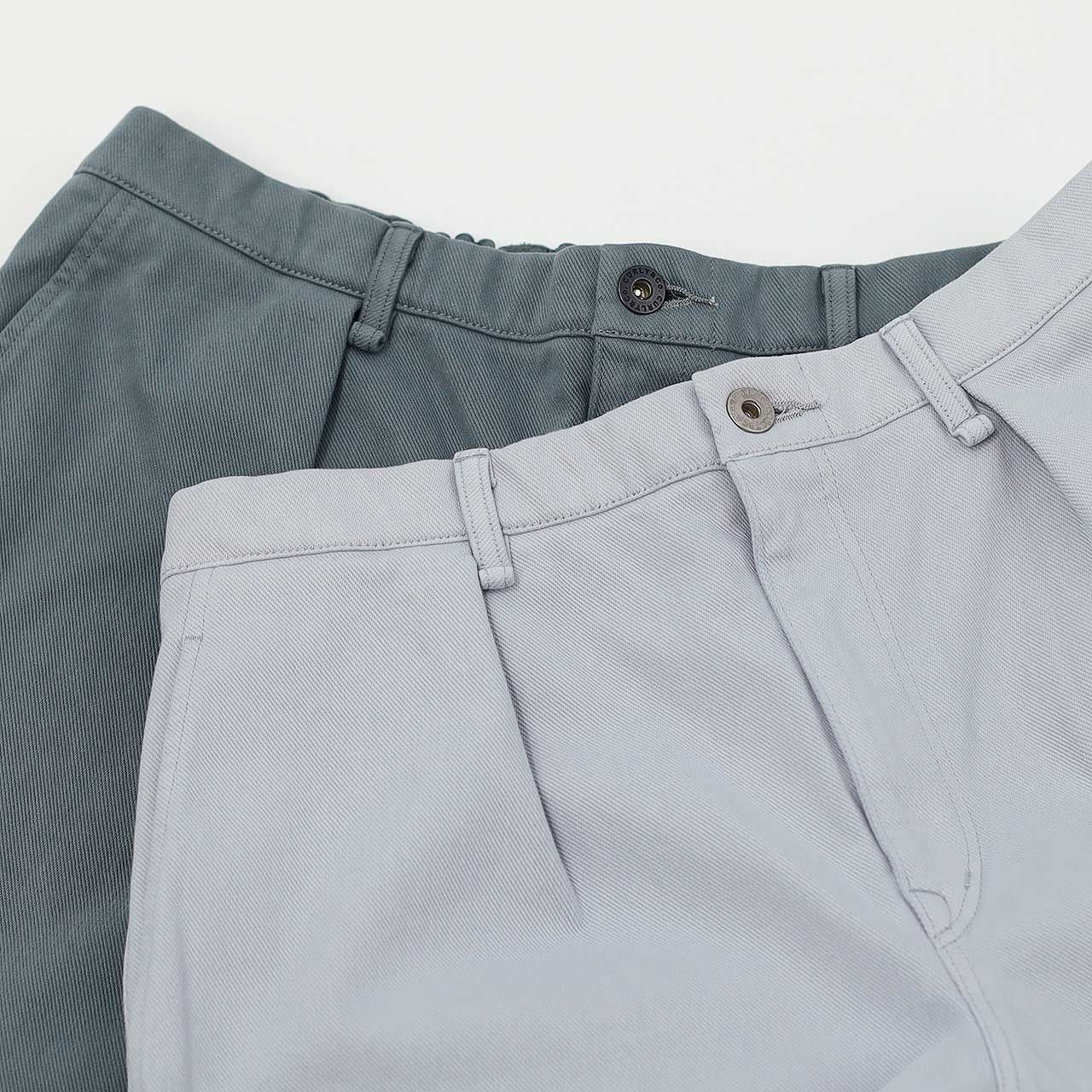 KNIT DENIM 1 TUCK EZ TAPERED SLACKS | STEEL GRAY | ニットデニム