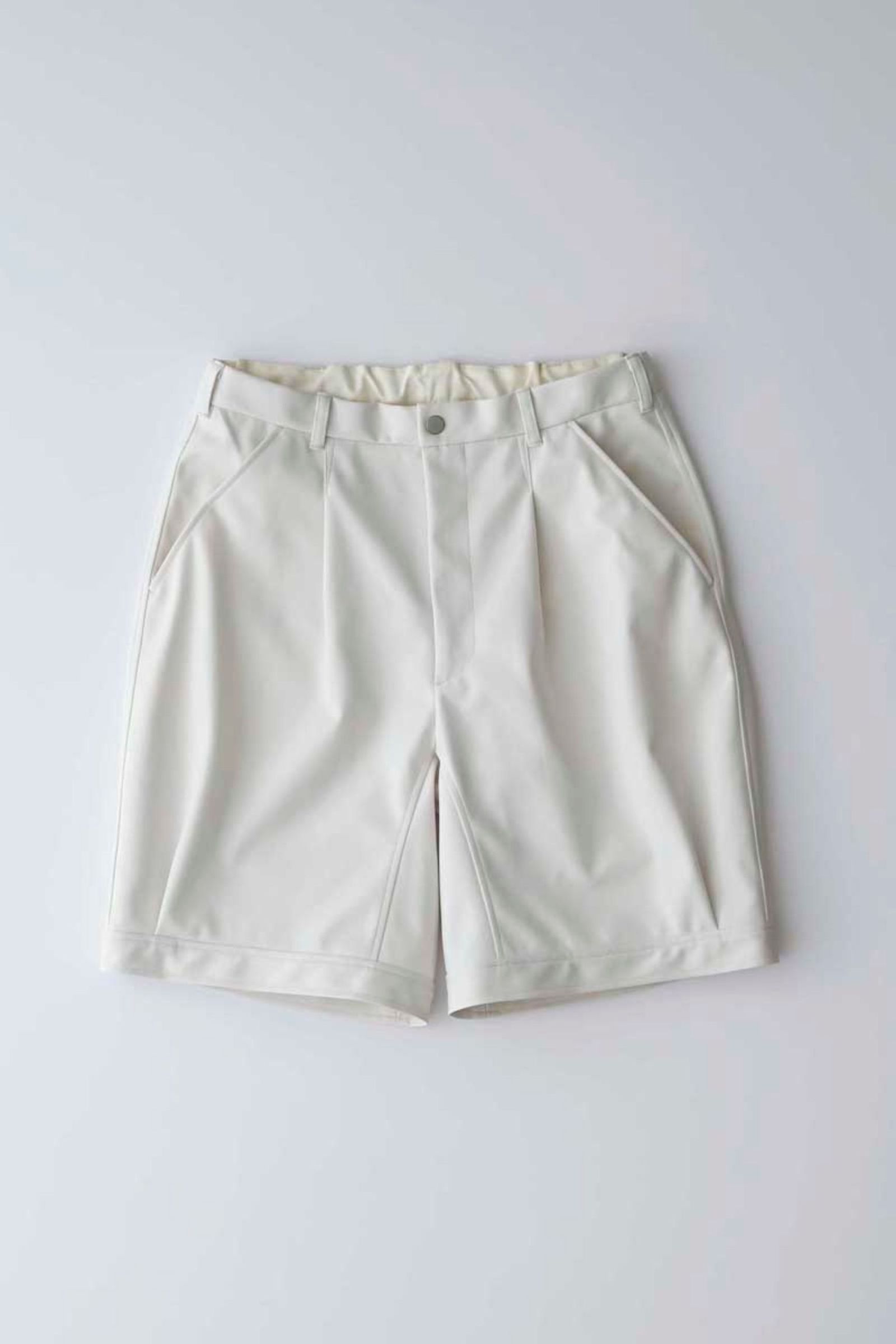 TEXBRID® HEM TUCK SHORTS | DULL WHITE | ショートパンツ