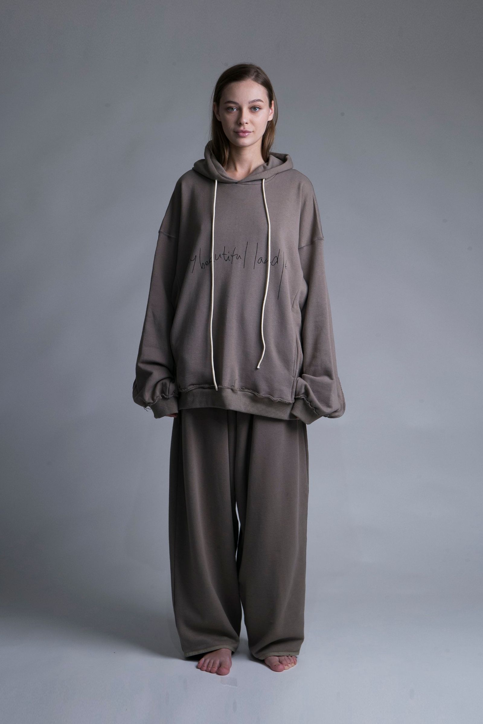URAKE SWEAT HOODIE/MOCHA
